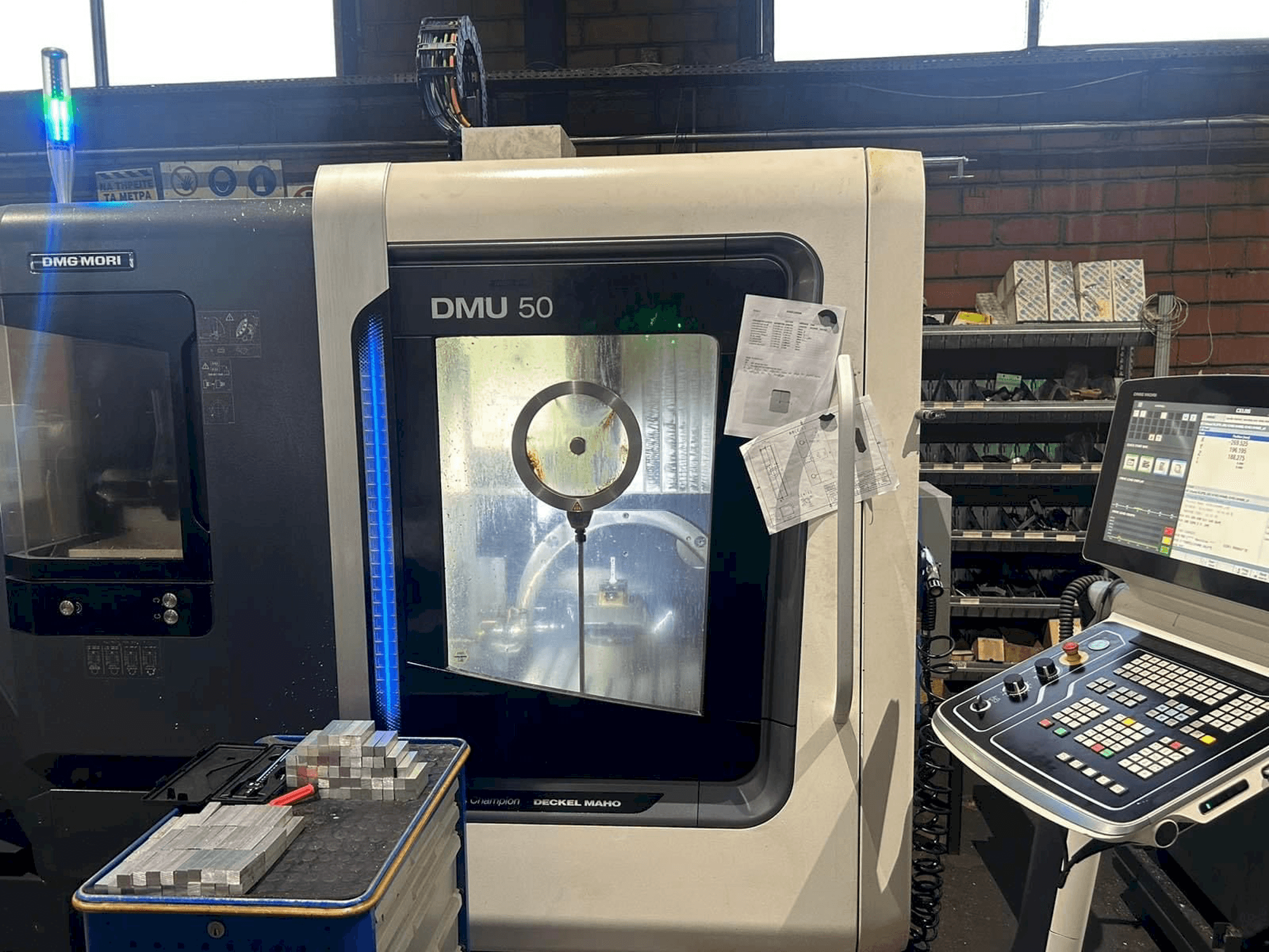 DMG MORI DMU 50-maskinen framifrån