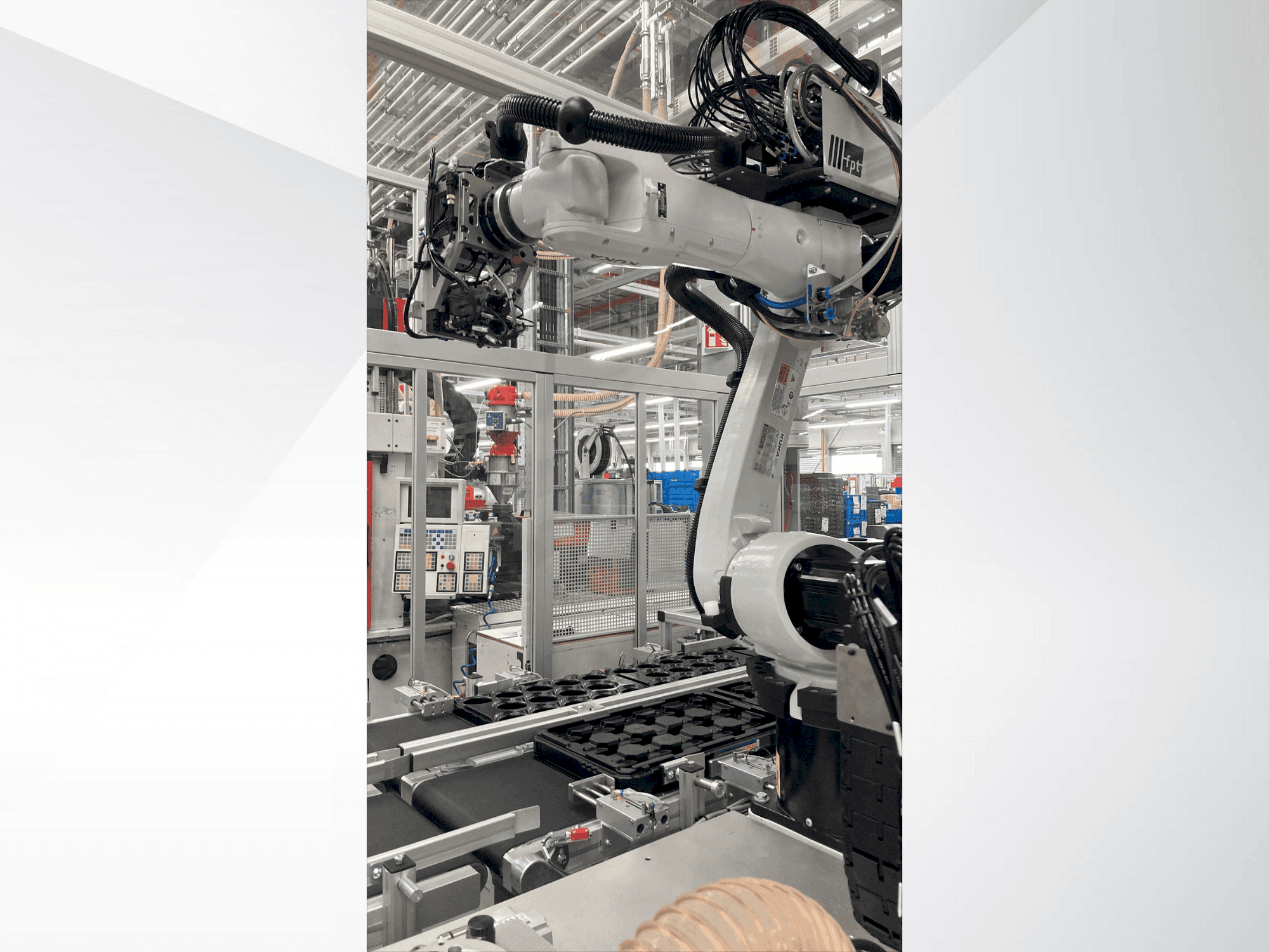 KUKA KR 10 R1440-2-maskinen framifrån