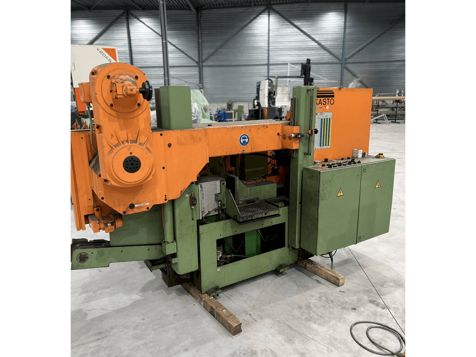 KASTO HBA 360 AU-maskinen framifrån