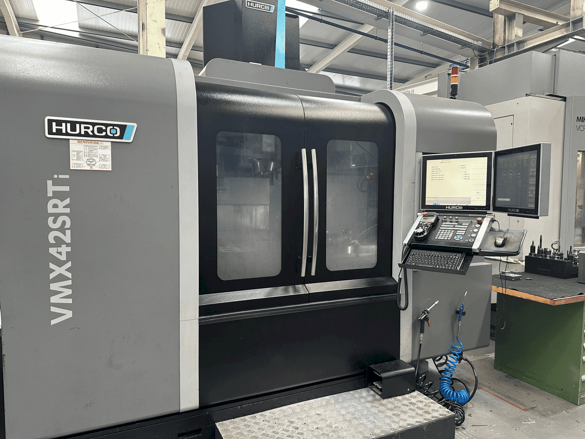 Hurco VMX 42 SRTi-maskinen framifrån