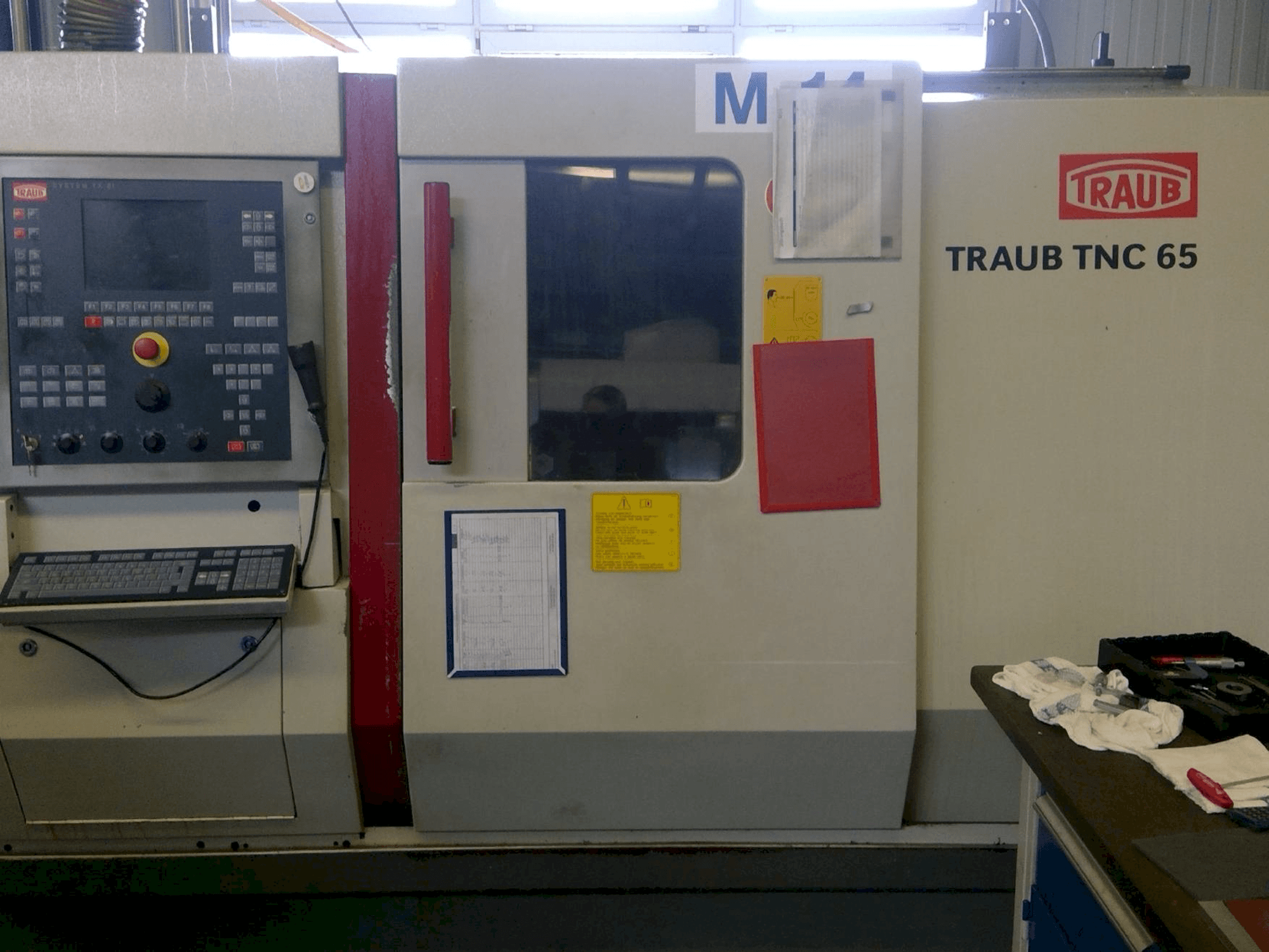 TRAUB TNC 42/65-maskinen framifrån