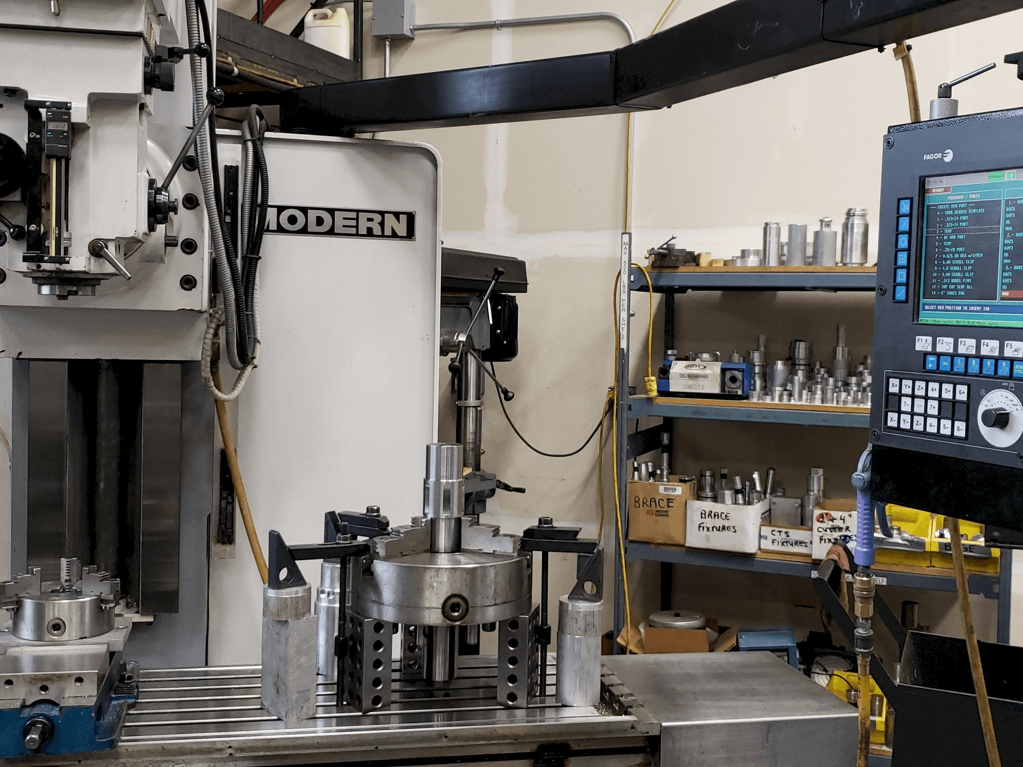 Modern MB 20-maskinen framifrån