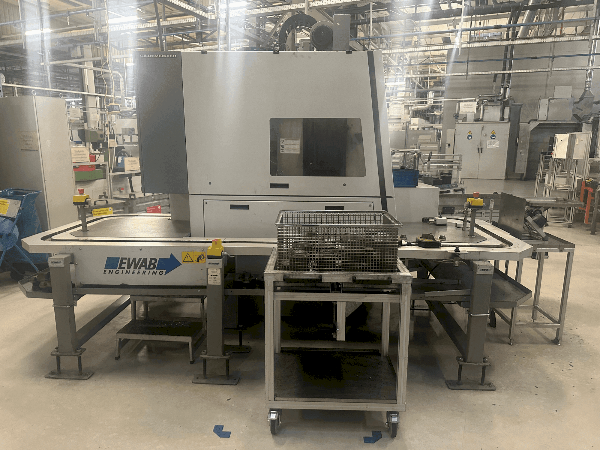 DMG Gildemeister CTV 250-maskinen framifrån