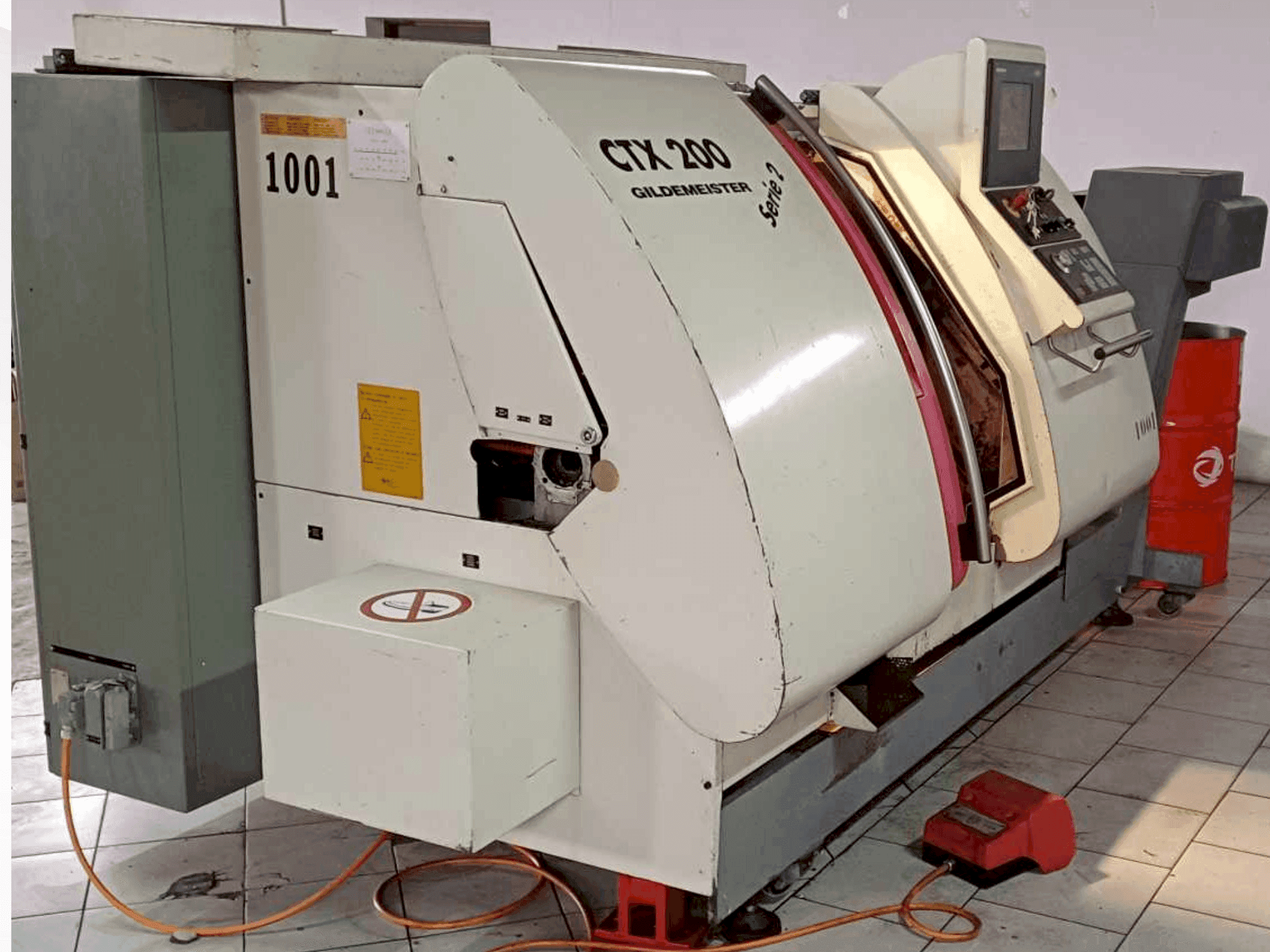 Gildemeister CTX 200 S2-maskinen framifrån
