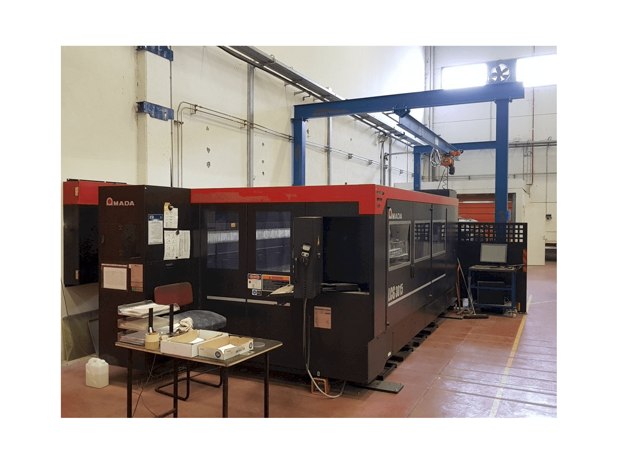 AMADA Lcg 3015-maskinen framifrån