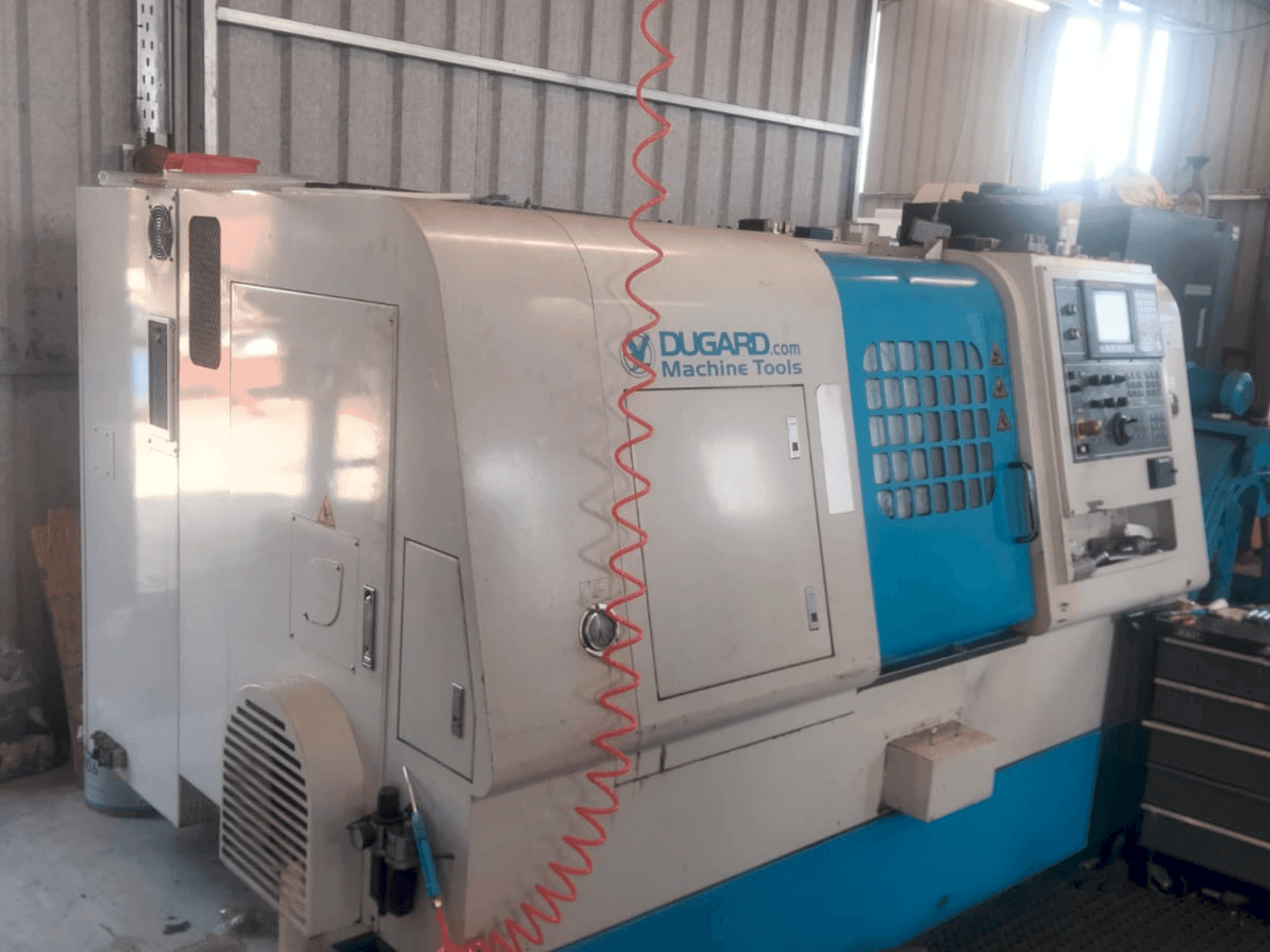 Dugard Eagle 200-maskinen framifrån