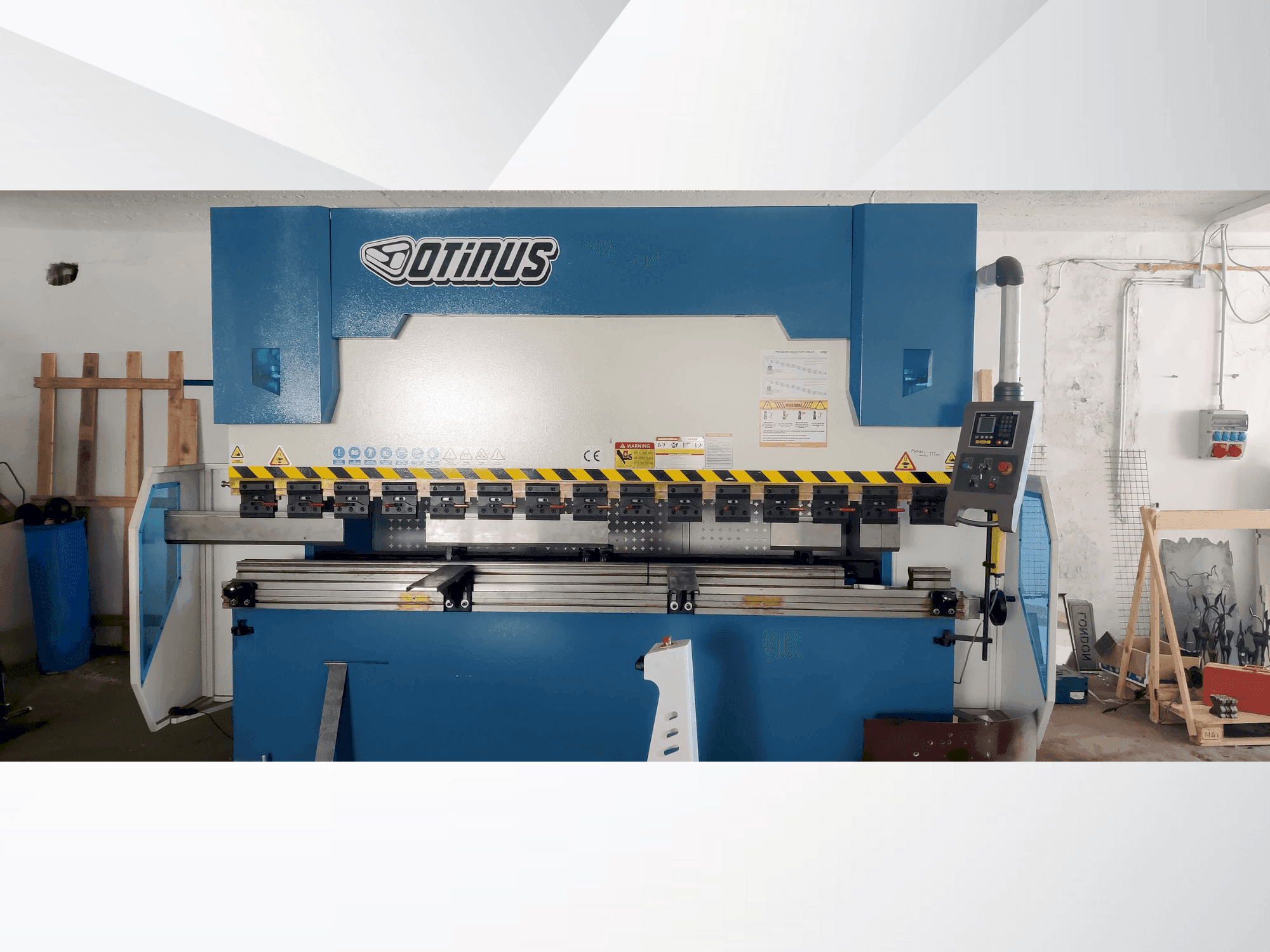 OTINUS 2312N-maskinen framifrån