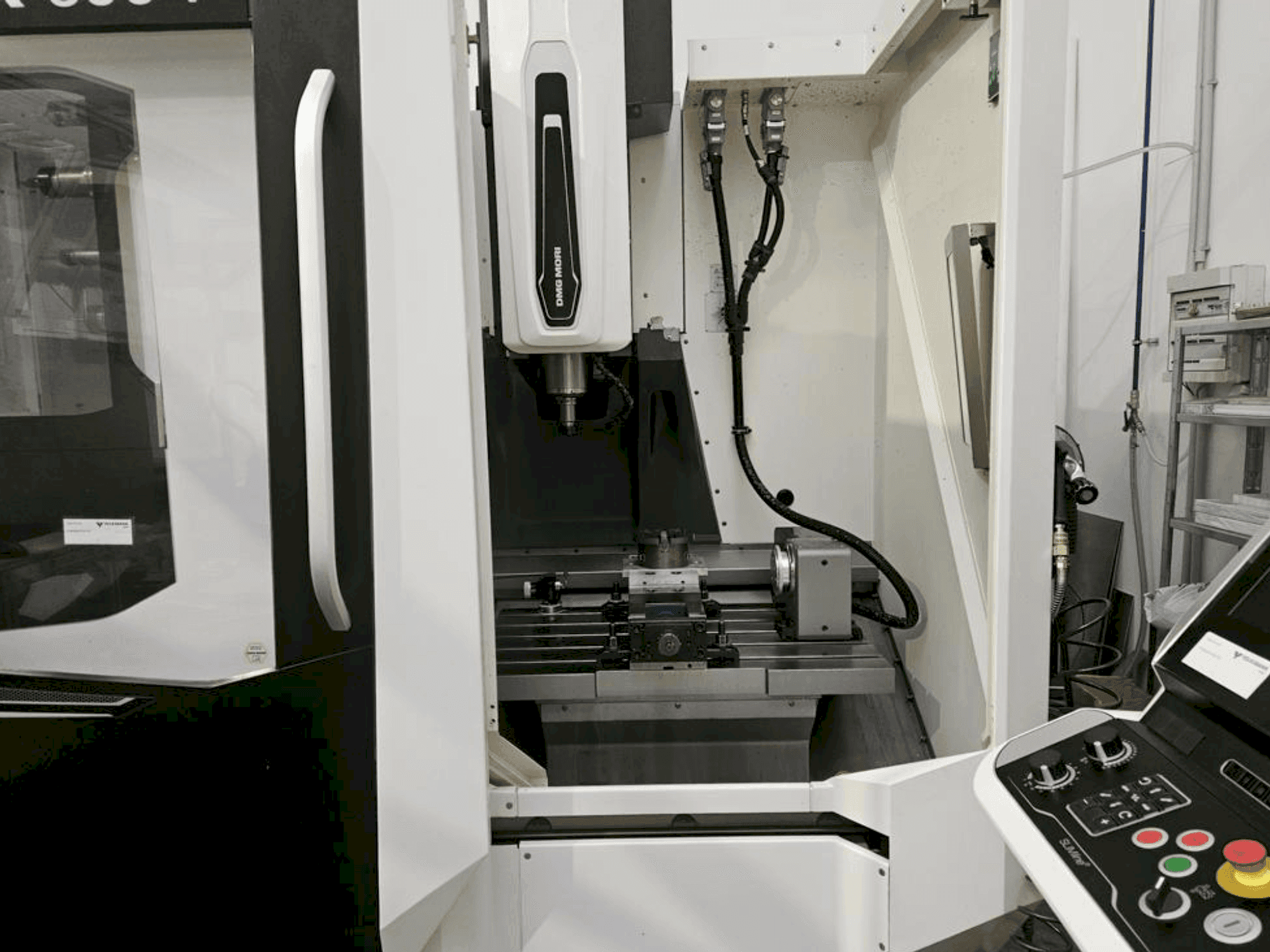 DMG MORI CMX 600 V-maskinen framifrån