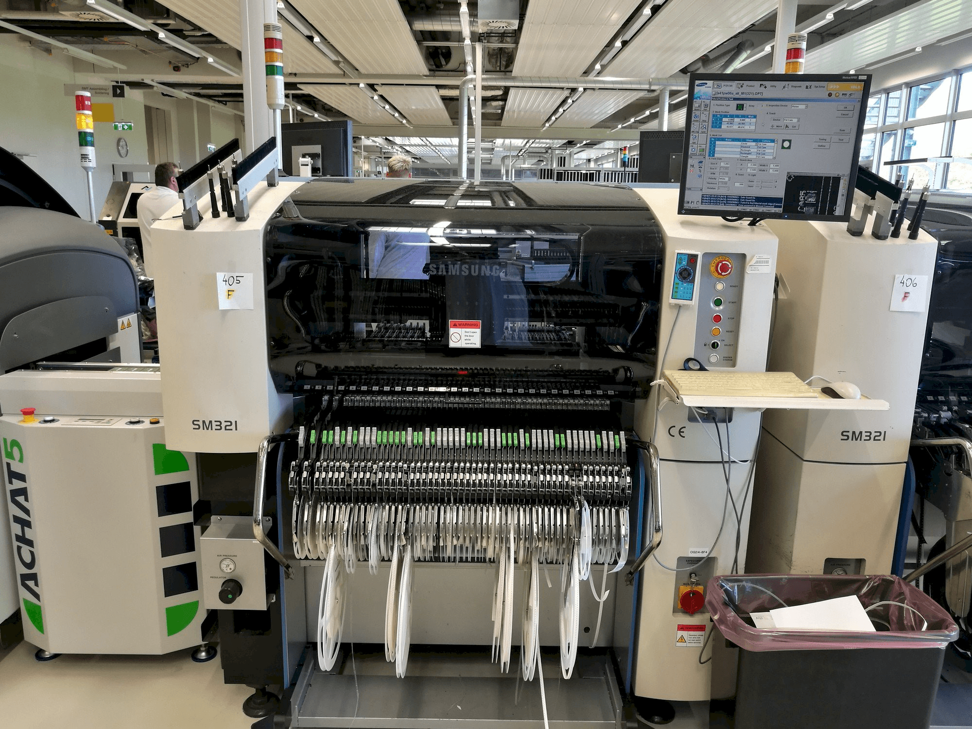 Samsung SM 321-maskinen framifrån