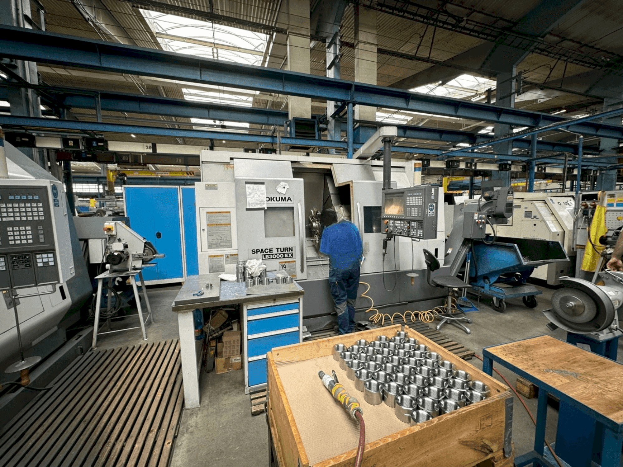 Okuma LB 3000 MY-maskinen framifrån