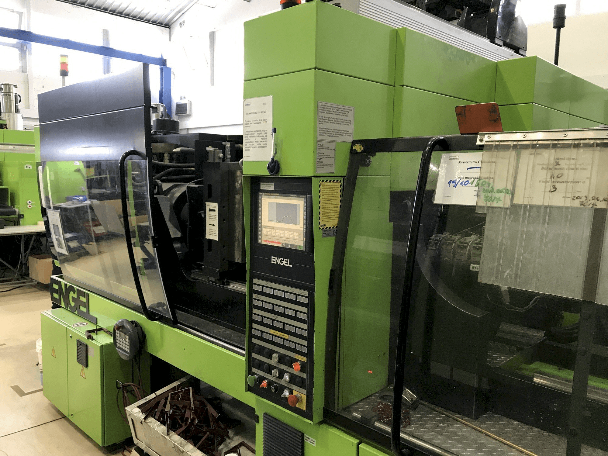 ENGEL VC 750/150 Plus-maskinen framifrån