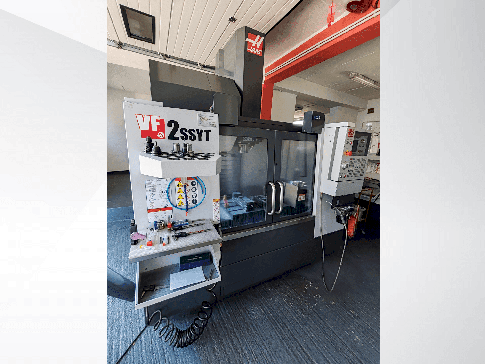 HAAS VF 2 SS YT-maskinen framifrån