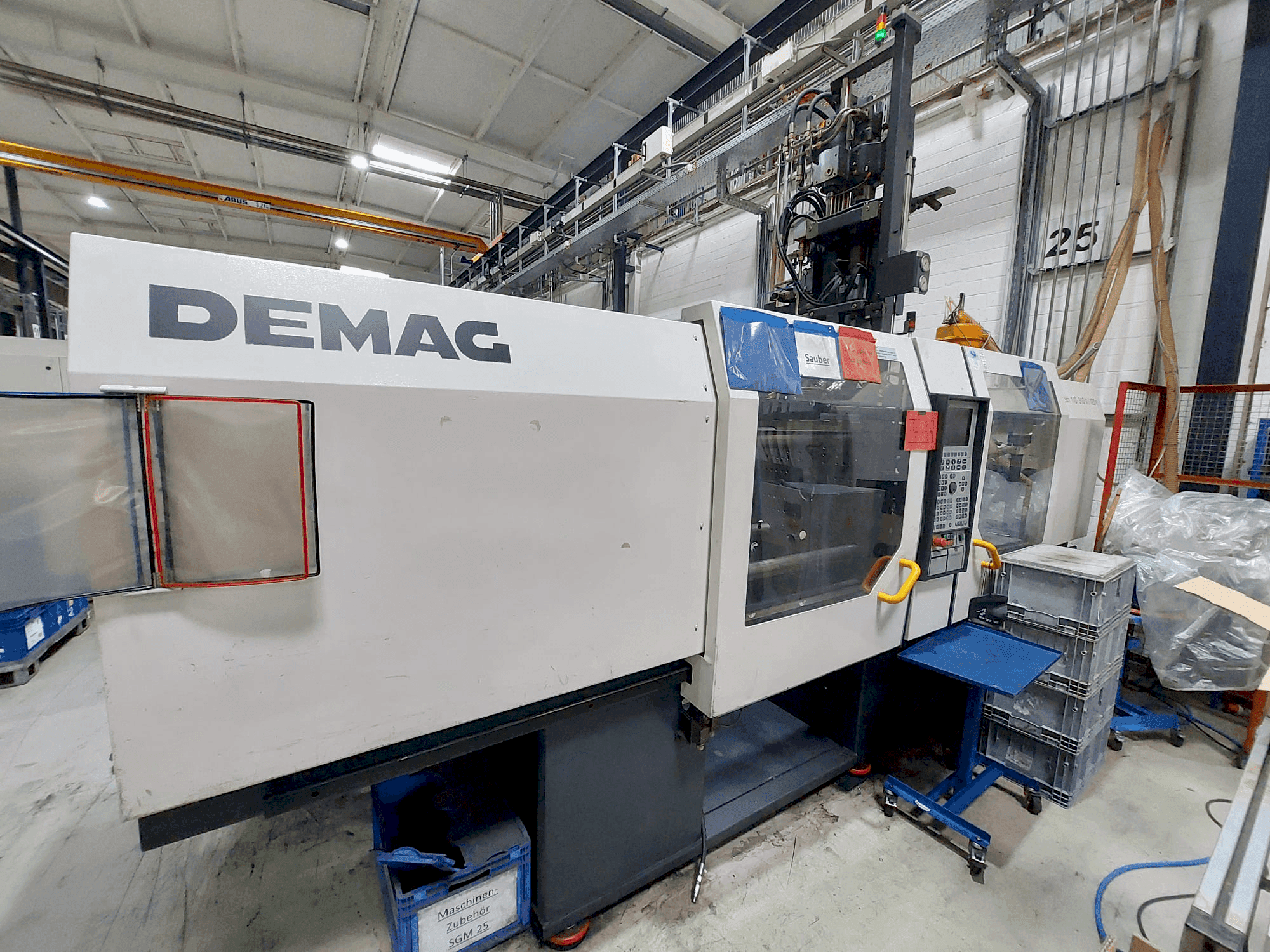 DEMAG Ergo-Tech 110-310H-120V-maskinen framifrån