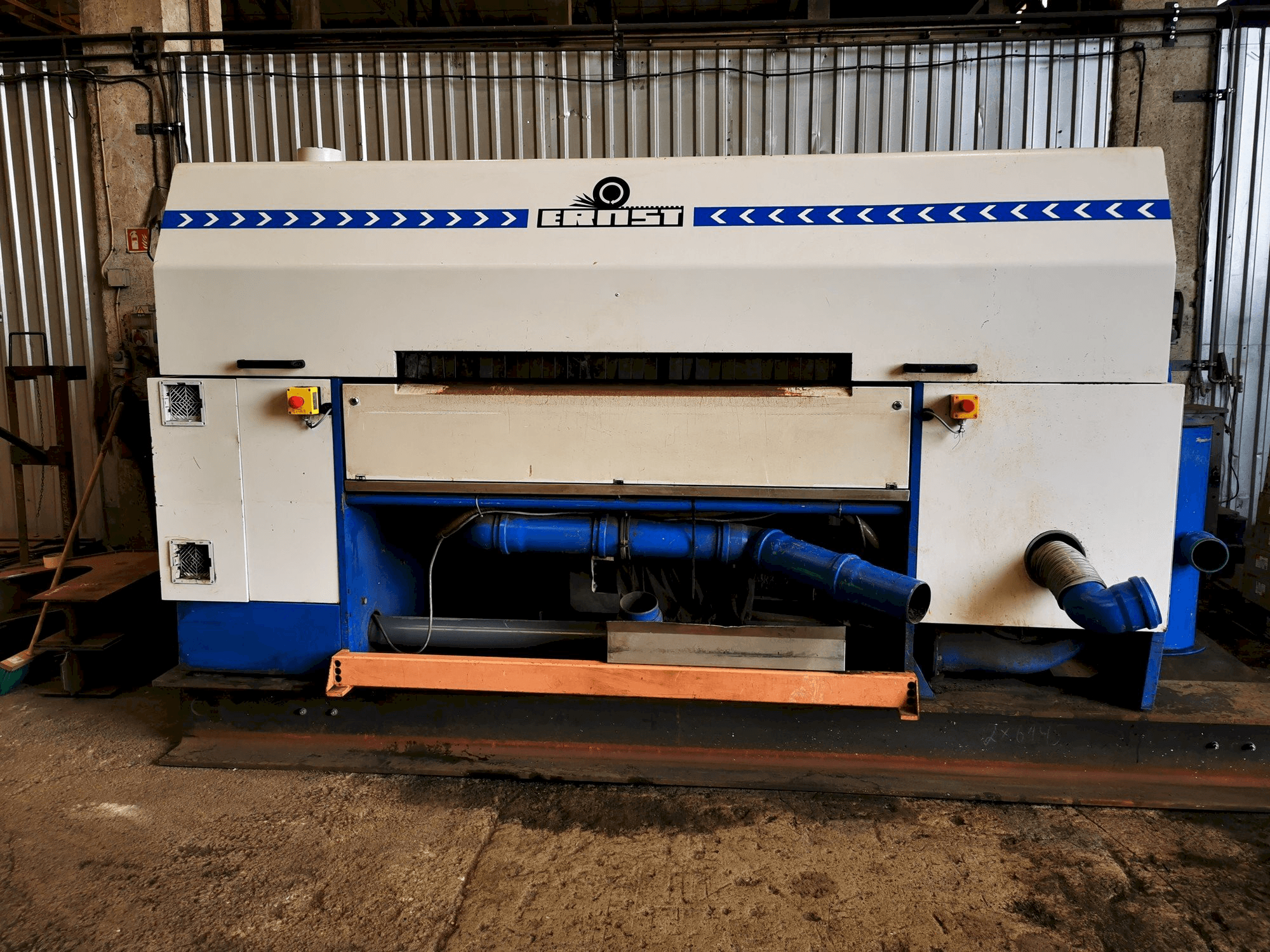 ERNST E M 5 N II + 2F-maskinen framifrån