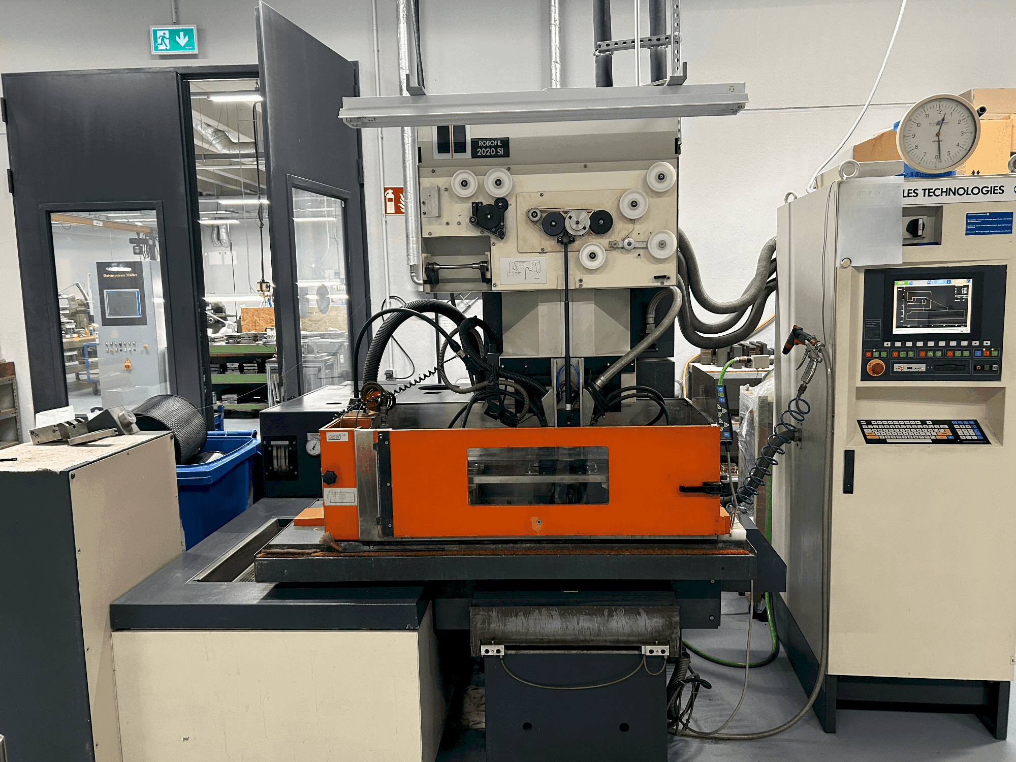 CHARMILLES ROBOFIL 2020 SI-maskinen framifrån