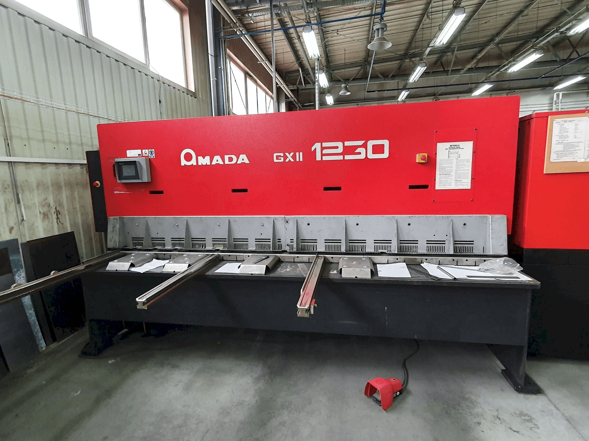 AMADA GX II 1230-maskinen framifrån