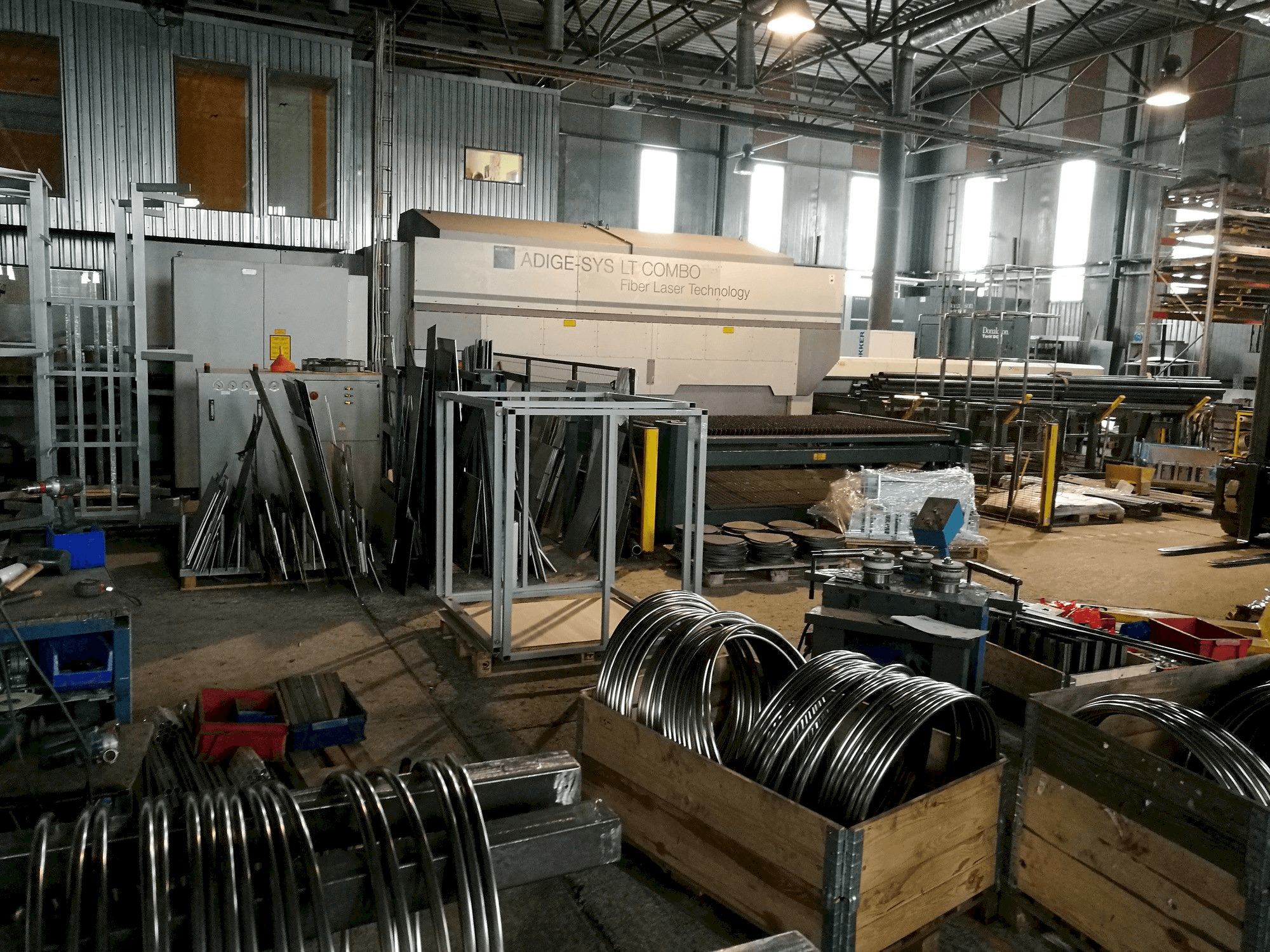 BLM ADIGE-SYS LT-maskinen framifrån