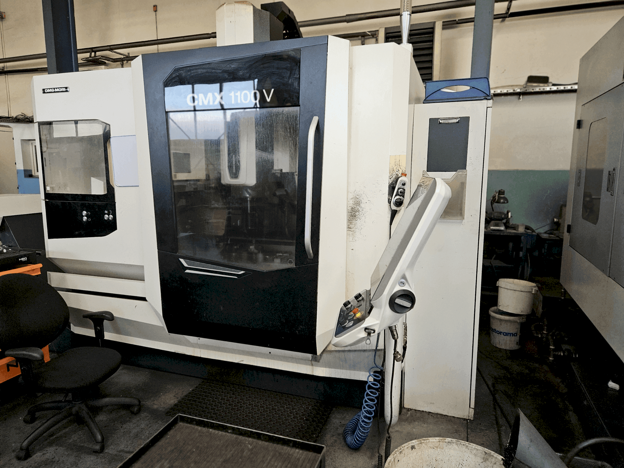 DMG CMX 1100V-maskinen framifrån