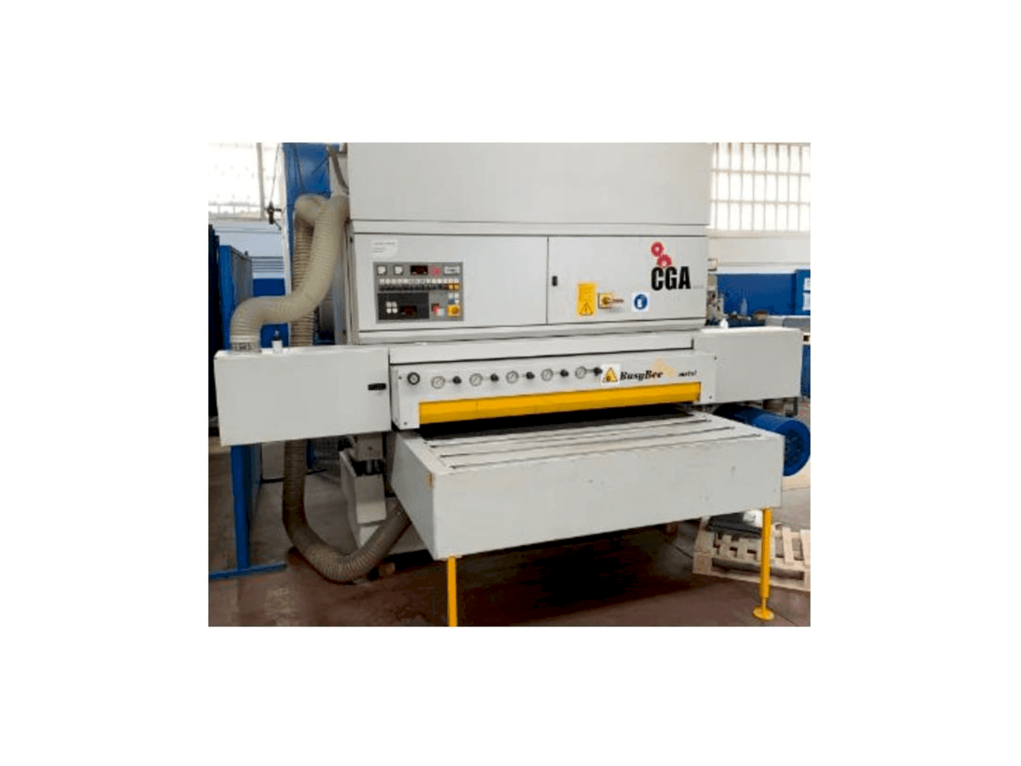 CGA BUSY BEE 1600/33-2020-maskinen framifrån