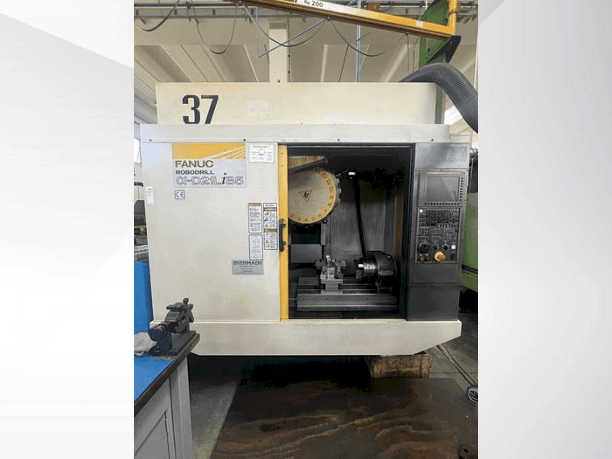 FANUC Robodrill α-D21LiB5-maskinen framifrån