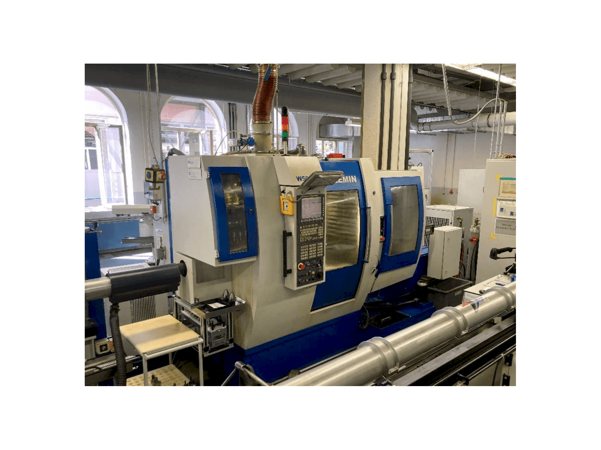 Willemin-Macodel W508MT-maskinen framifrån