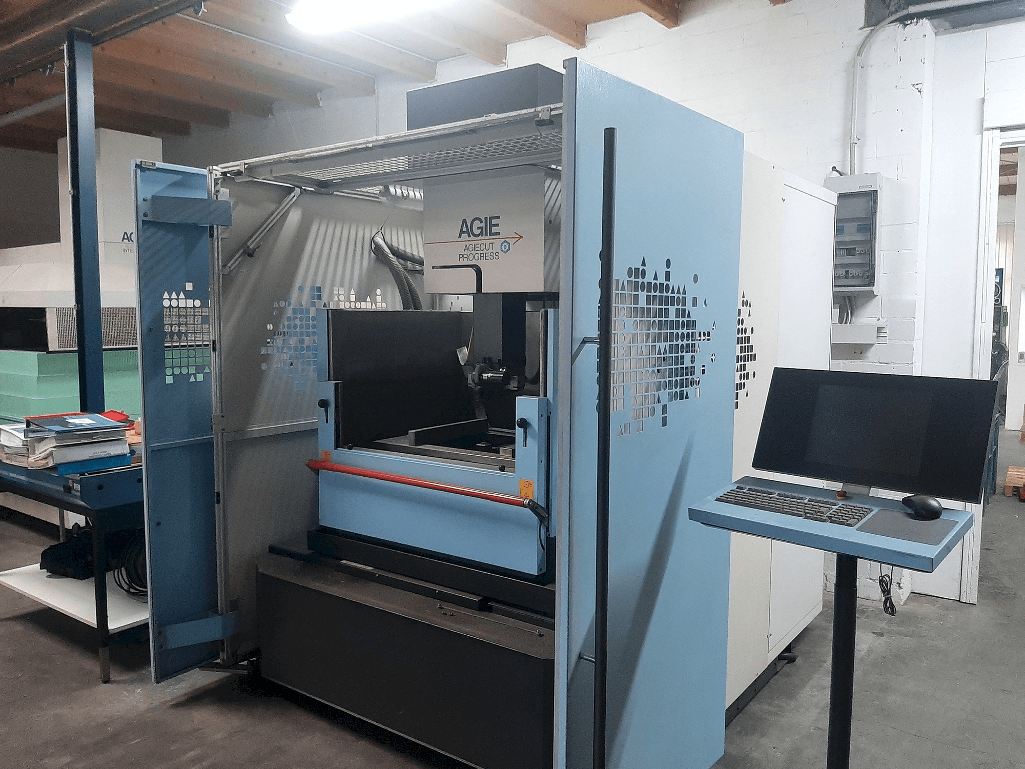 AGIE Agiecut Progress 3-maskinen framifrån