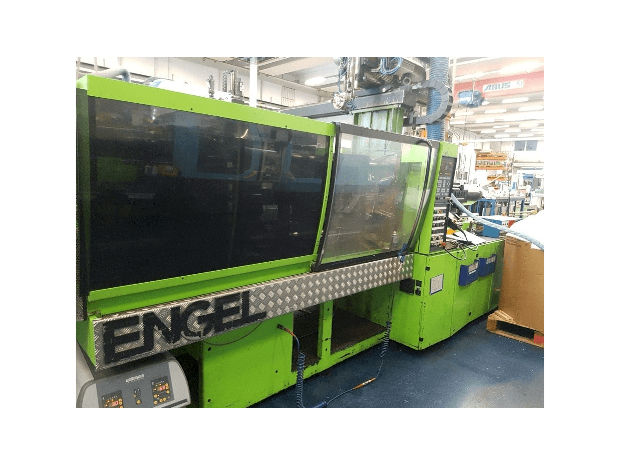 ENGEL ES 600/145 ST-maskinen framifrån