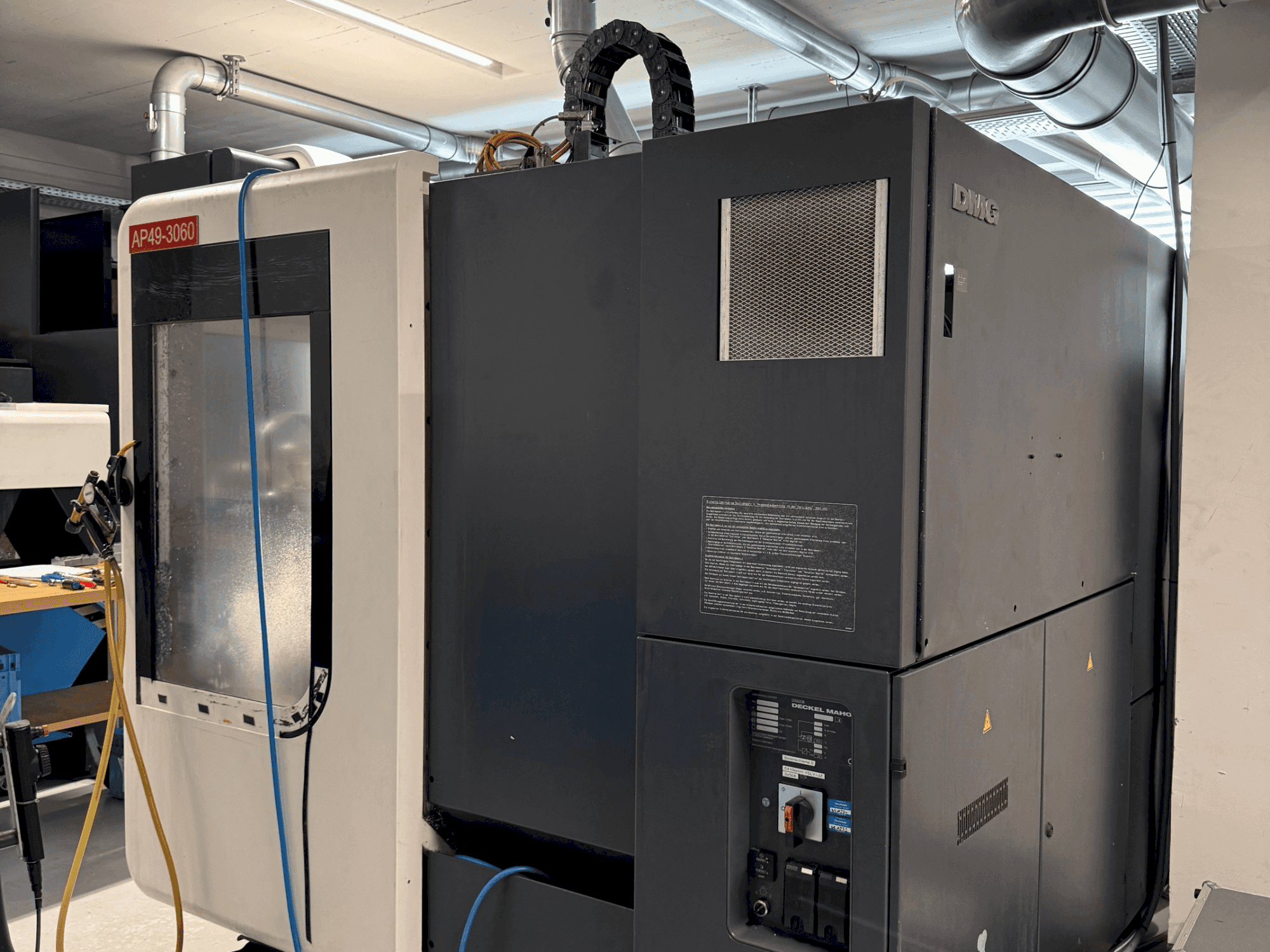 DMG DECKEL MAHO DMU 70 Evolution linear-maskinen framifrån