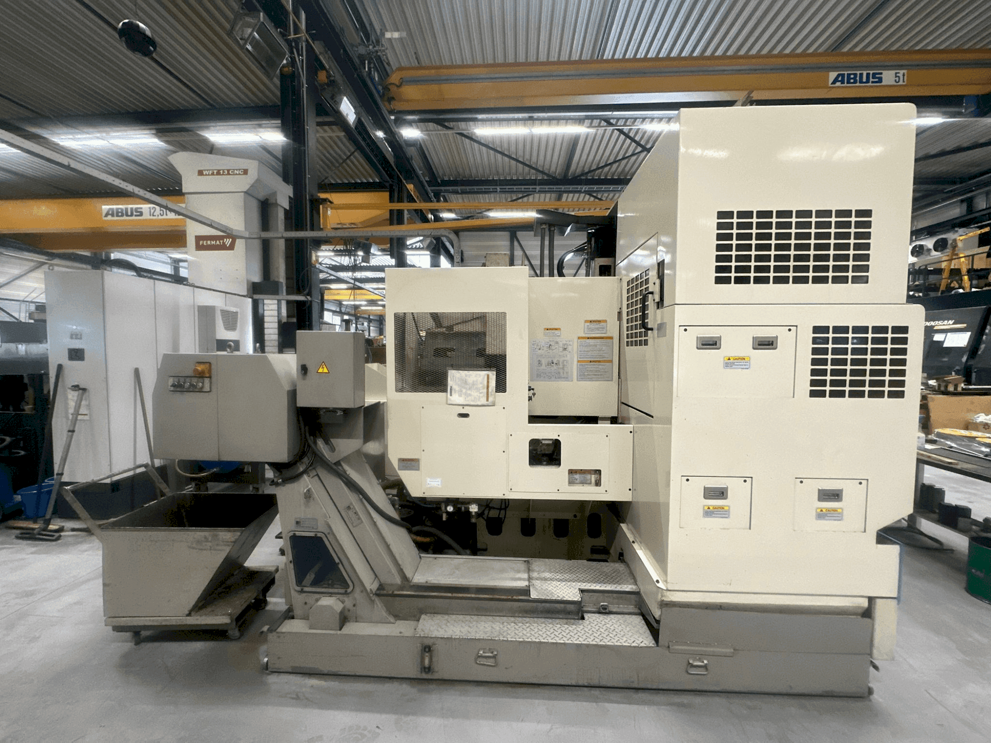 Okuma MX-55VB-maskinen framifrån