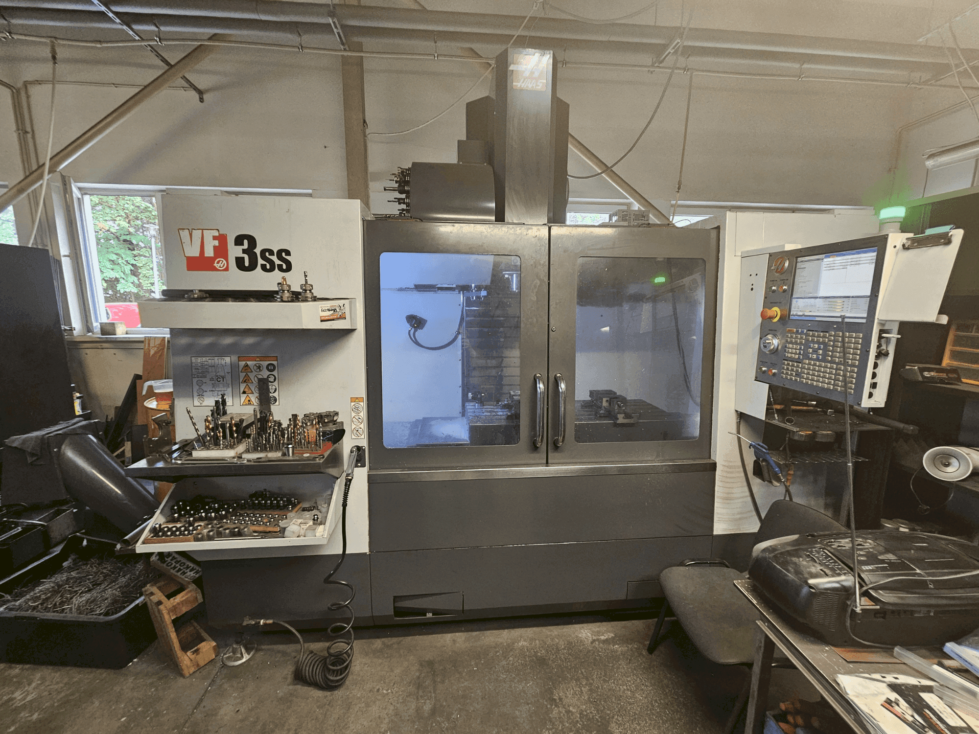HAAS HAAS VF-3SS-maskinen framifrån