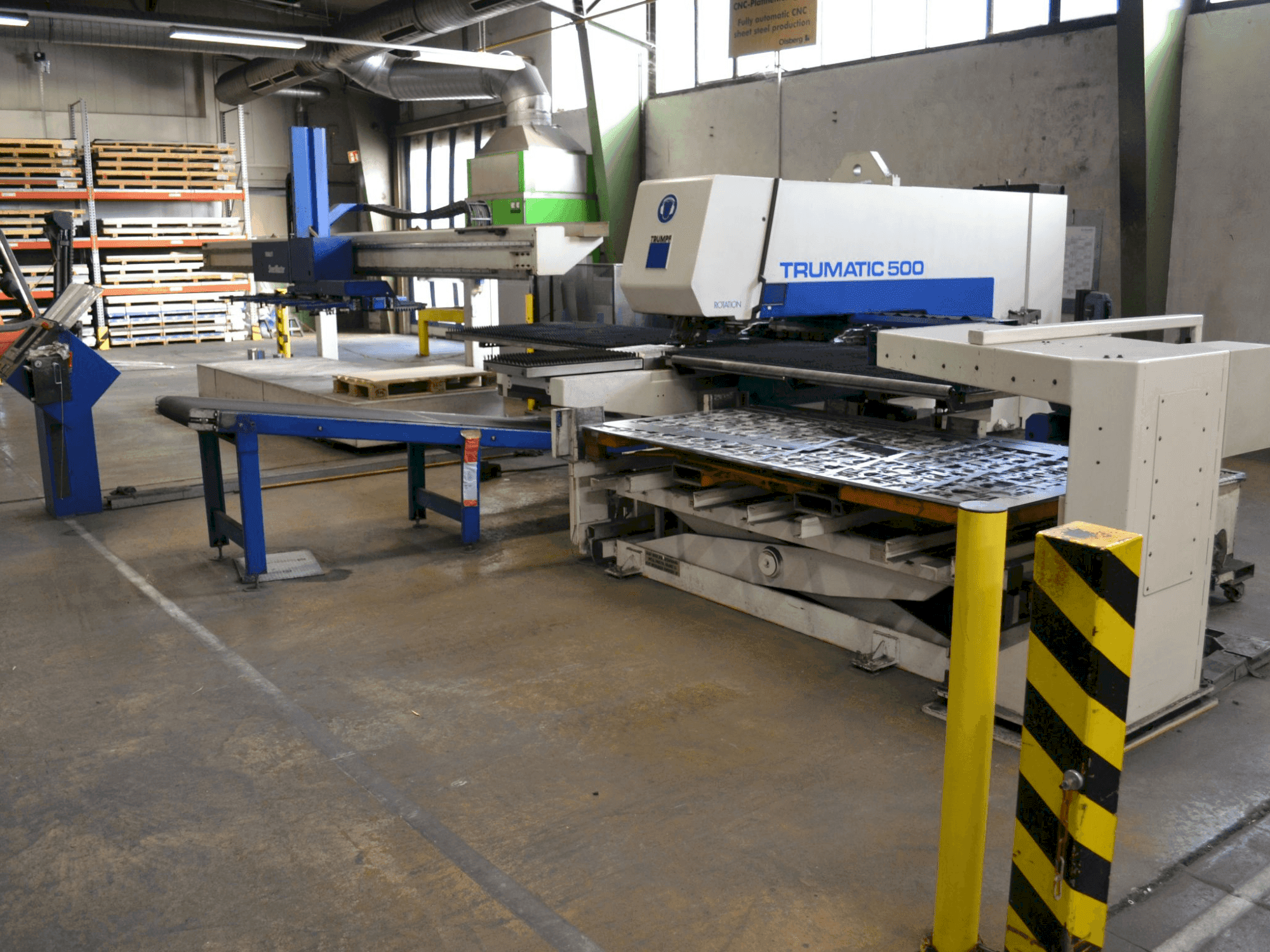 TRUMPF Trumatic 500-maskinen framifrån