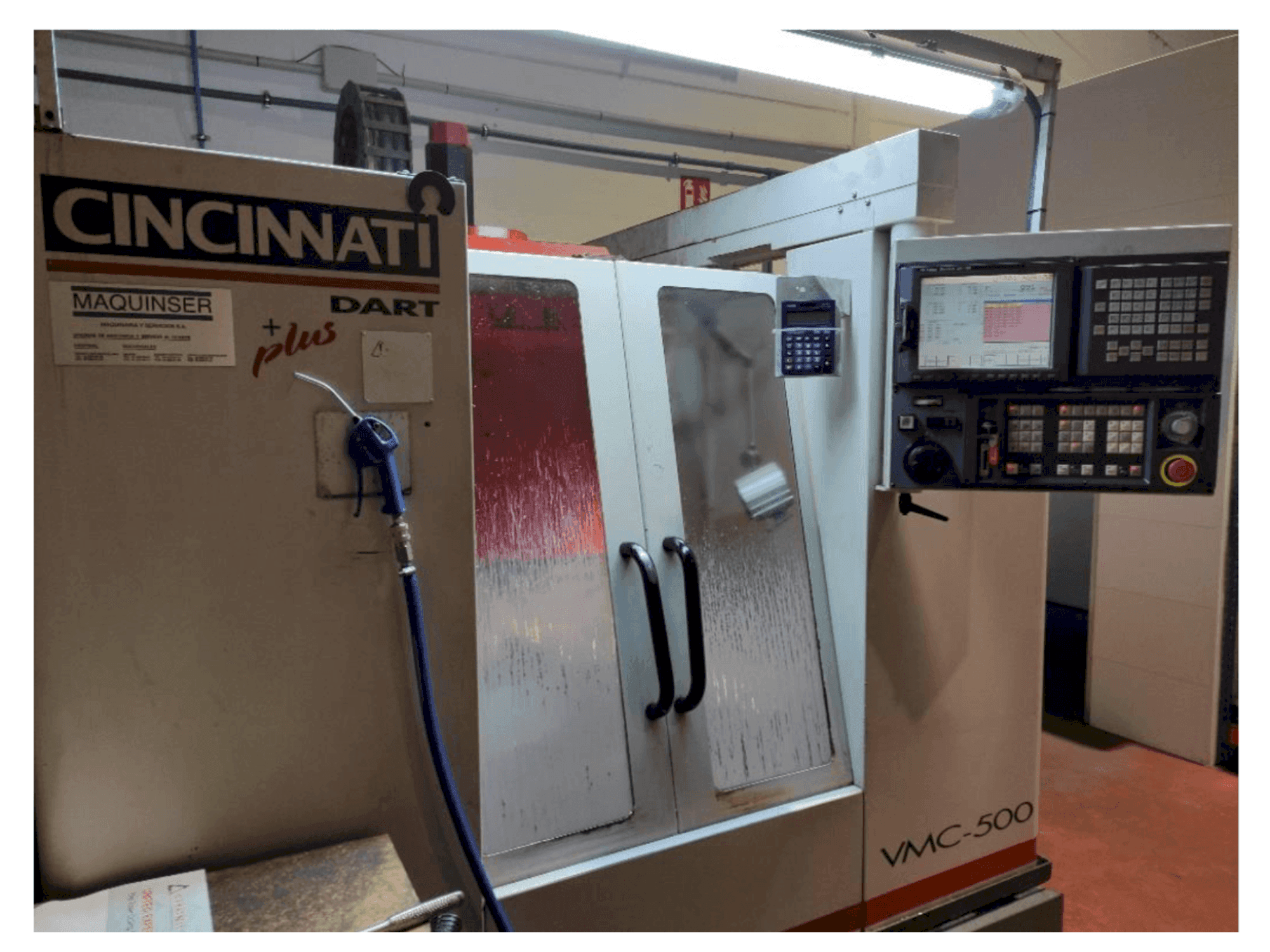 Cincinnati Dart Plus VMC-500-maskinen framifrån