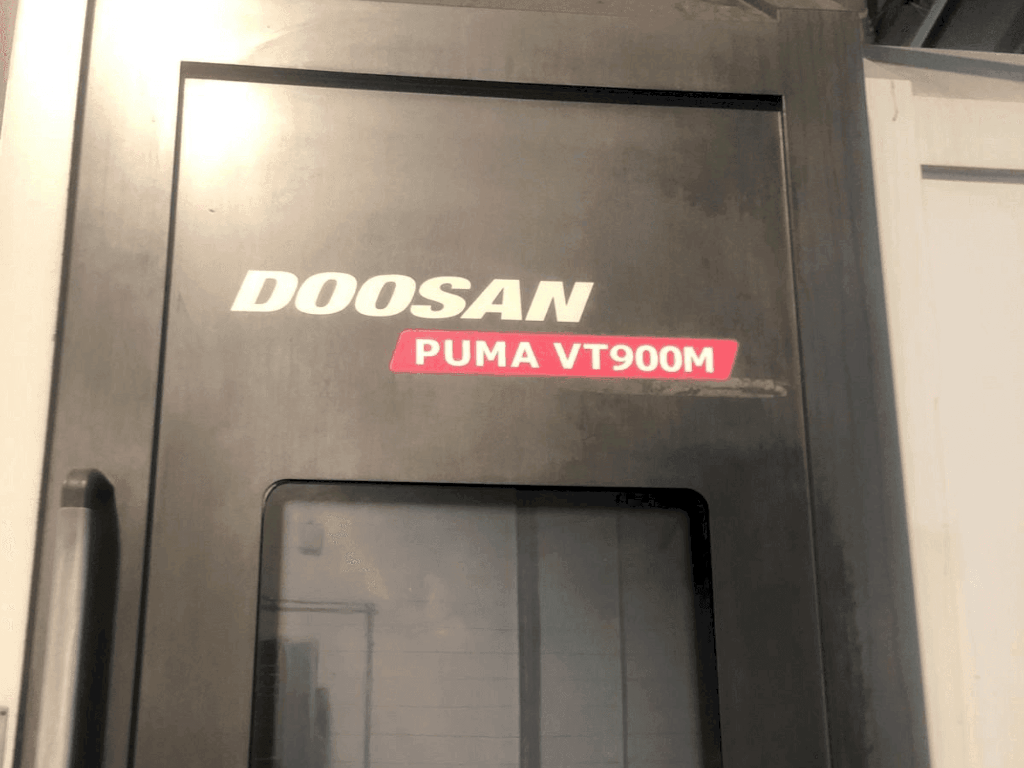 DOOSAN Puma VT900M-maskinen framifrån