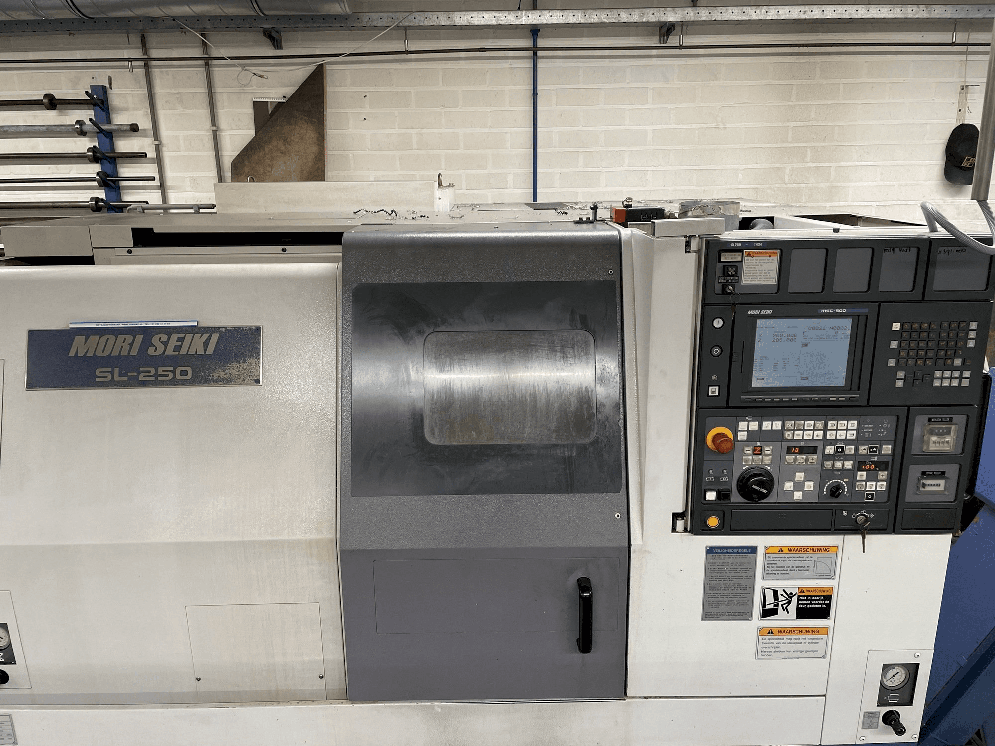 MORI SEIKI SL-250-maskinen framifrån