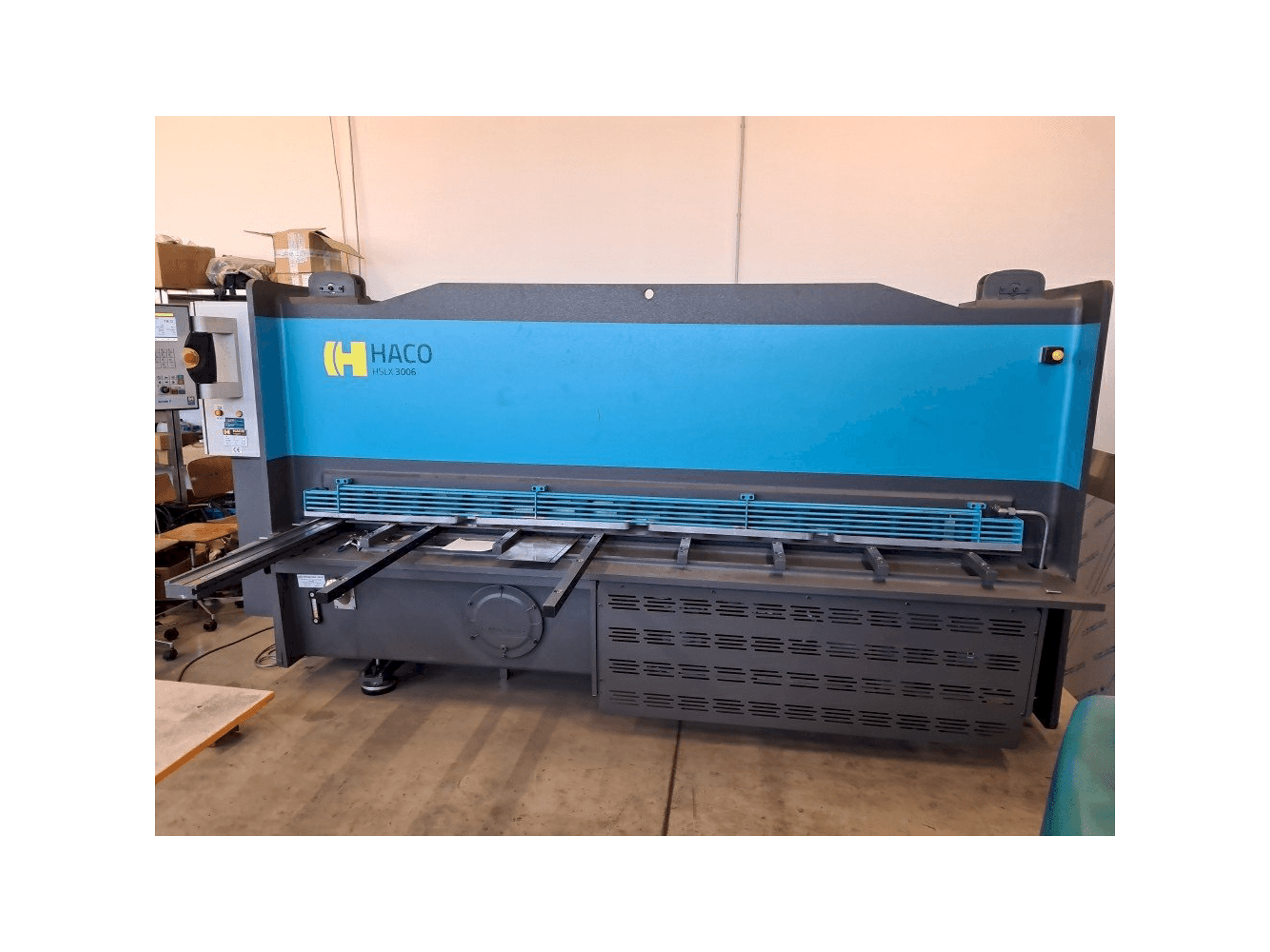HACO HSLX 3006-maskinen framifrån