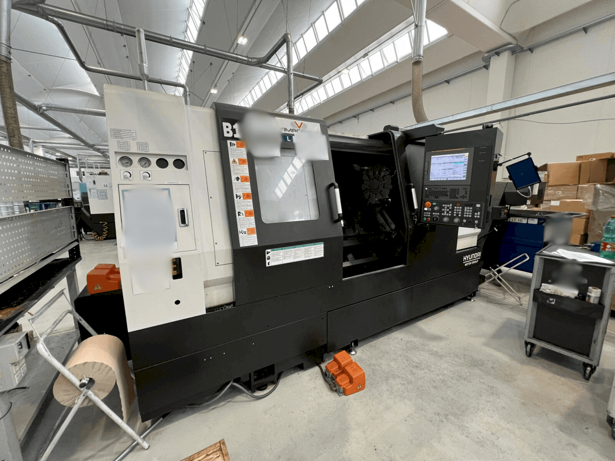 Hyundai Wia L400C-maskinen framifrån