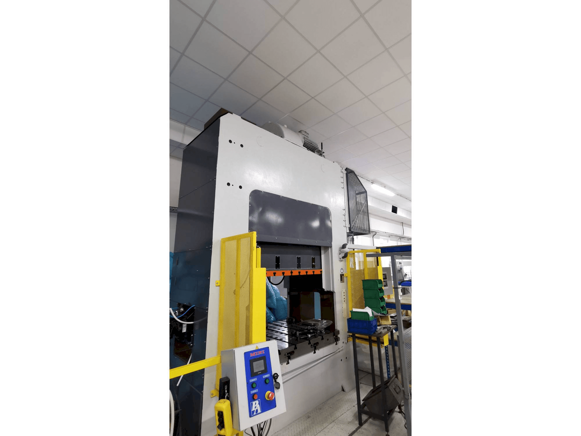 SMERAL LKT 250D-maskinen framifrån