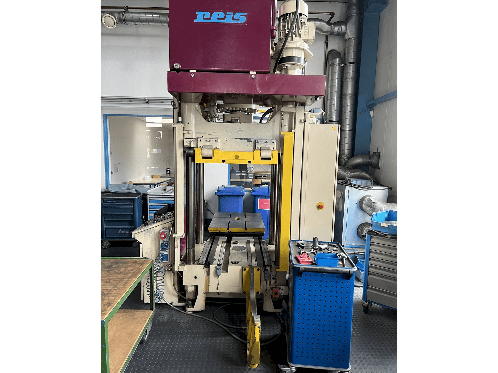 Reis Tus 80-100-maskinen framifrån