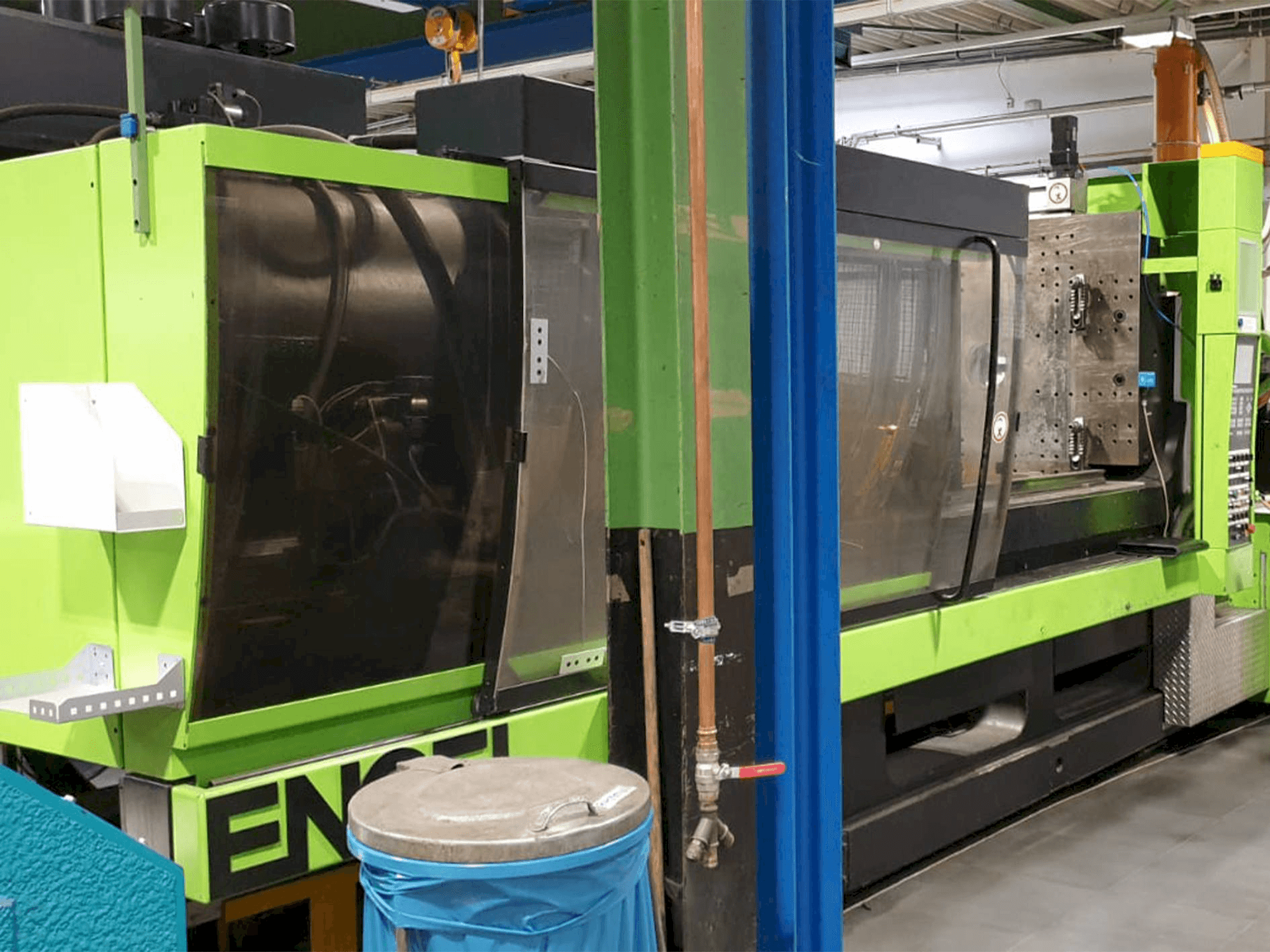 ENGEL ES 2550/500 HL-V-maskinen framifrån