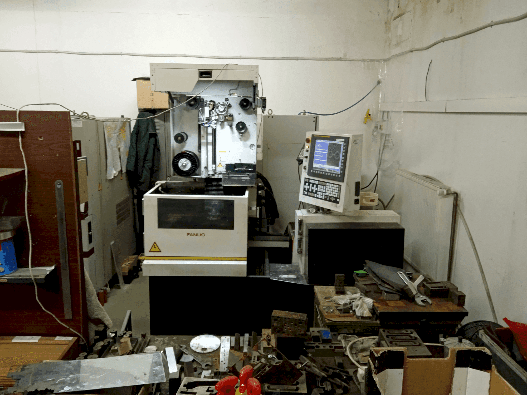 FANUC Robocut Alpha 0iE-maskinen framifrån