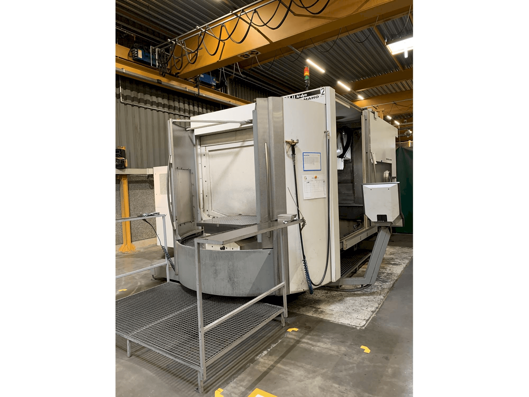 DECKEL MAHO DMC 125 U hi-dyn-maskinen framifrån