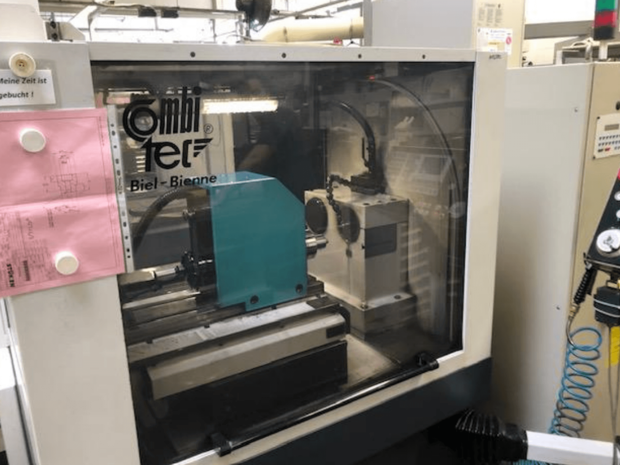 Cylindrisk slipmaskin Combitec CT-450 sedd framifrån, med kontrollpanel och driftinställningar.