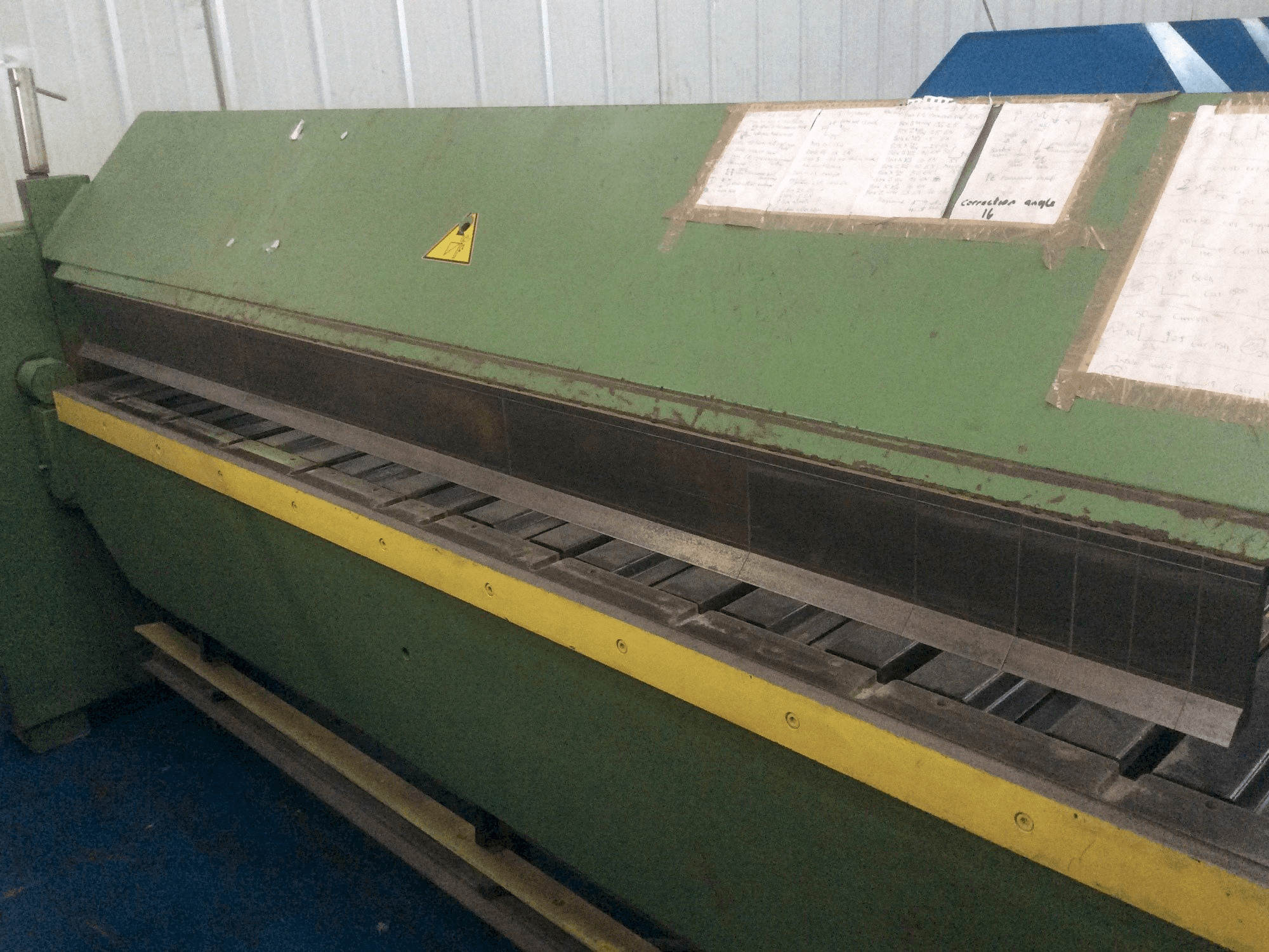 Schechtl MAB 250/CNC-maskinen sedd från höger
