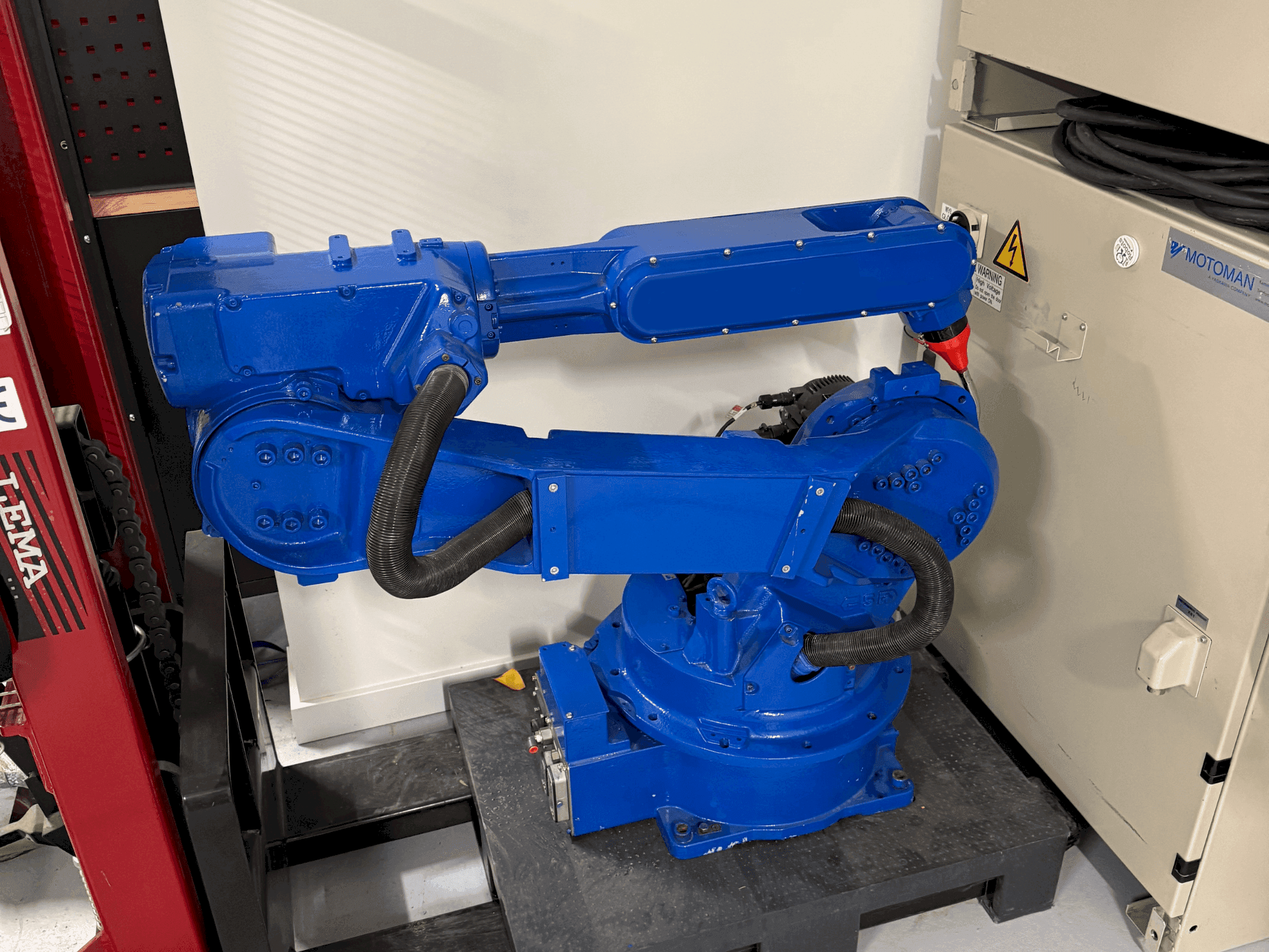 Yaskawa Motoman YR HP 20D-maskinen framifrån