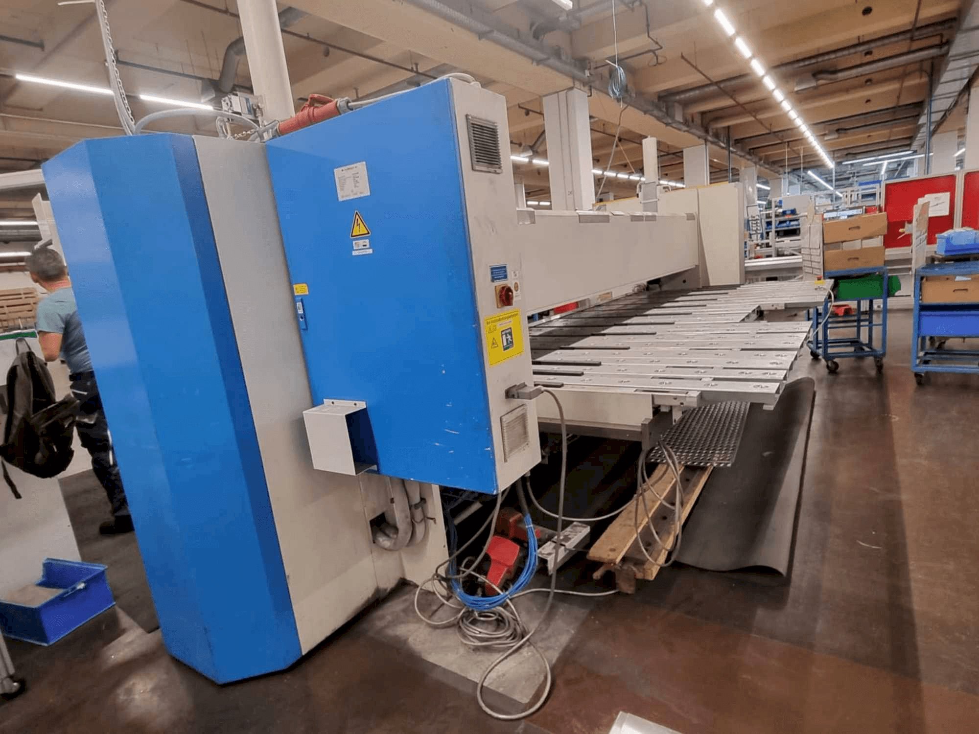 SCHRODER-FASTI FP40-40/03-maskinen sedd från vänster sida