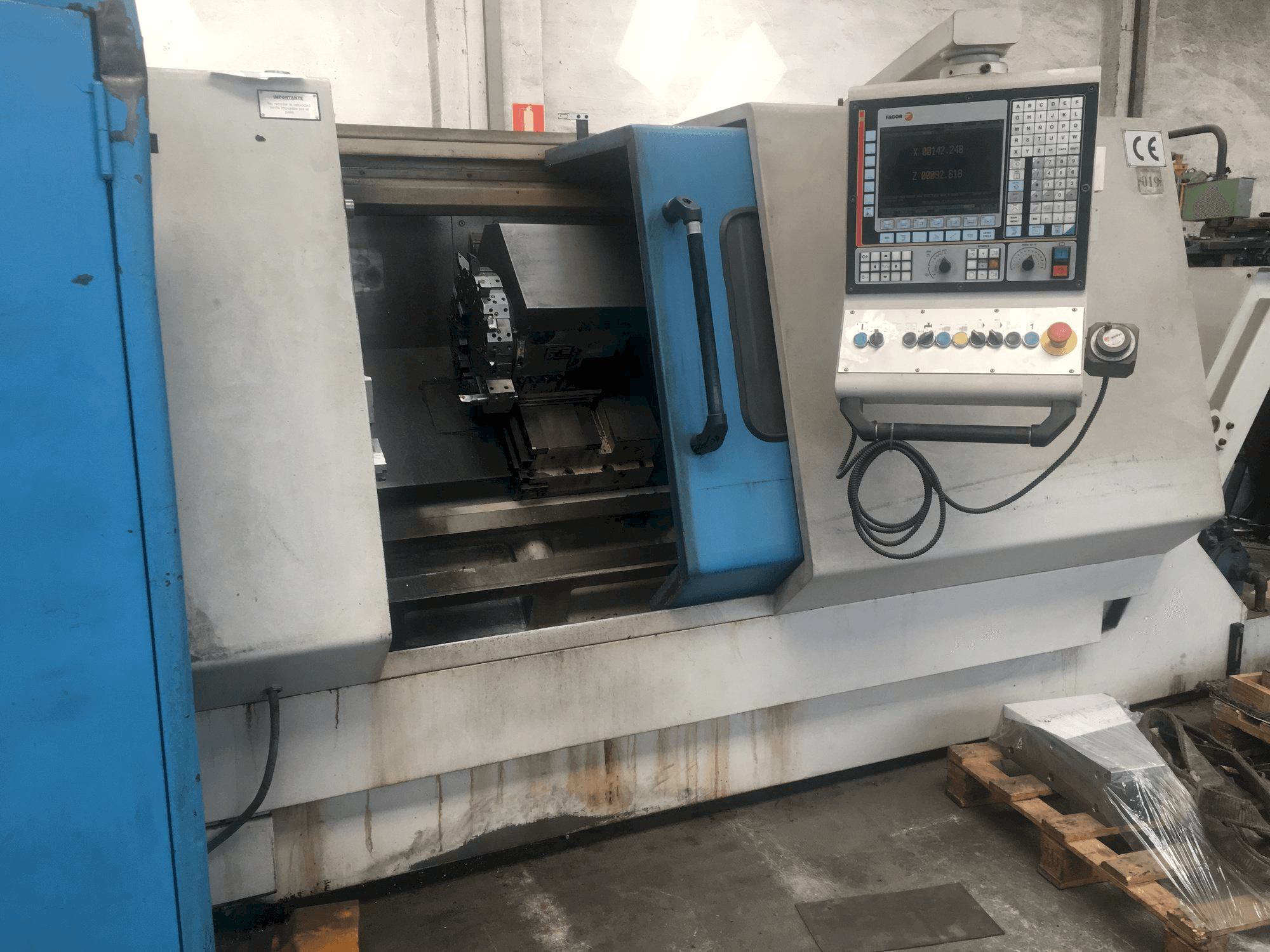 Lealde TCN10-L-maskinen framifrån