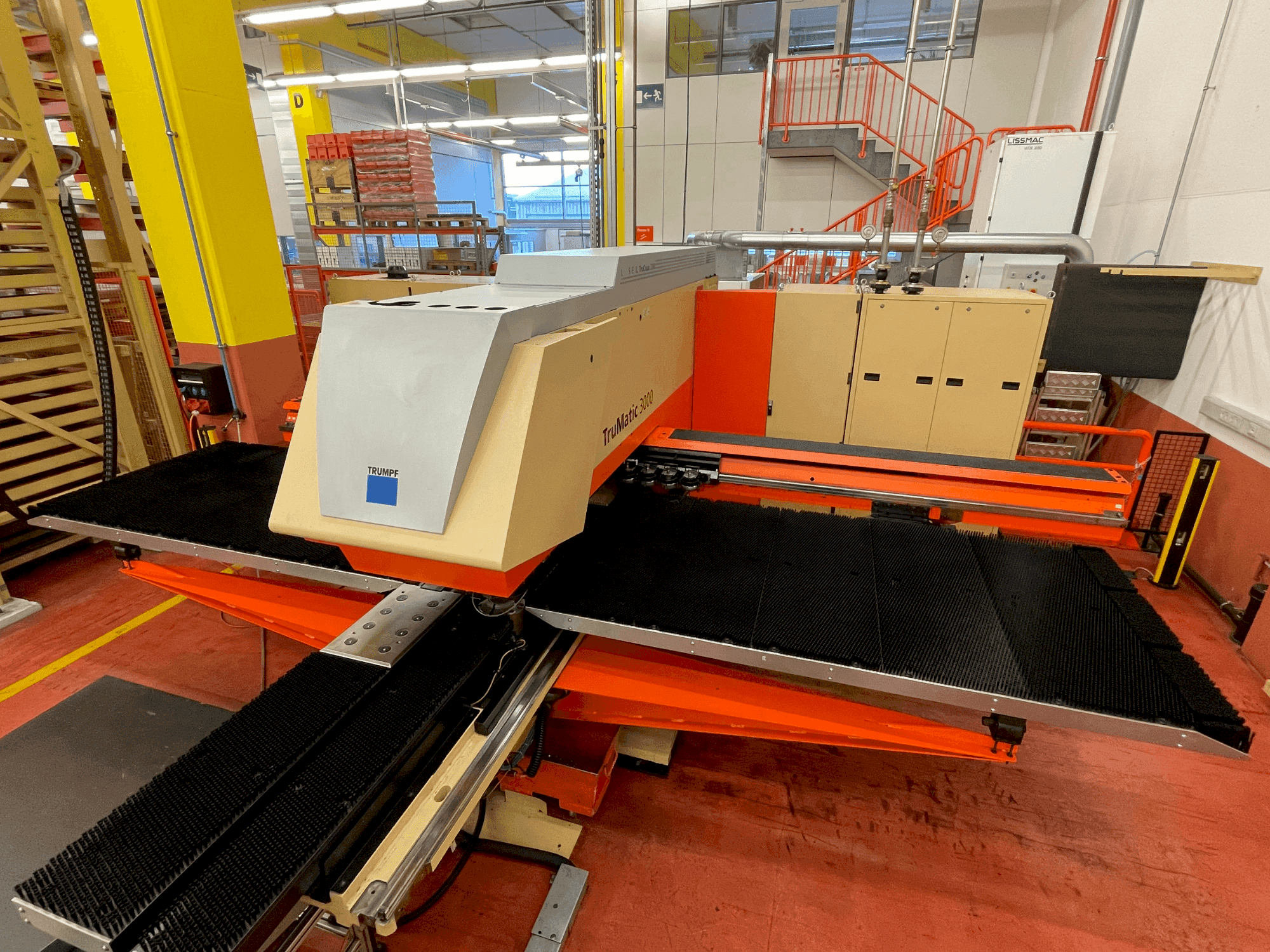 TRUMPF TruMatic 3000-maskinen framifrån