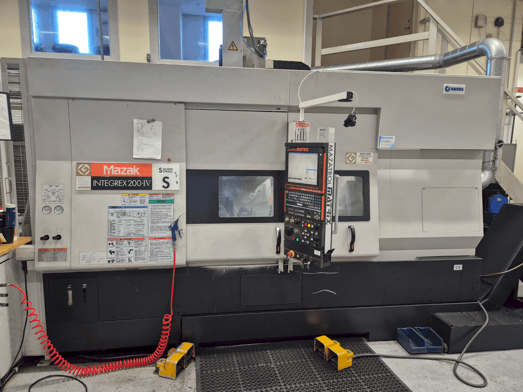 Mazak Integrex 200 IV S with Gantry loader-maskinen framifrån