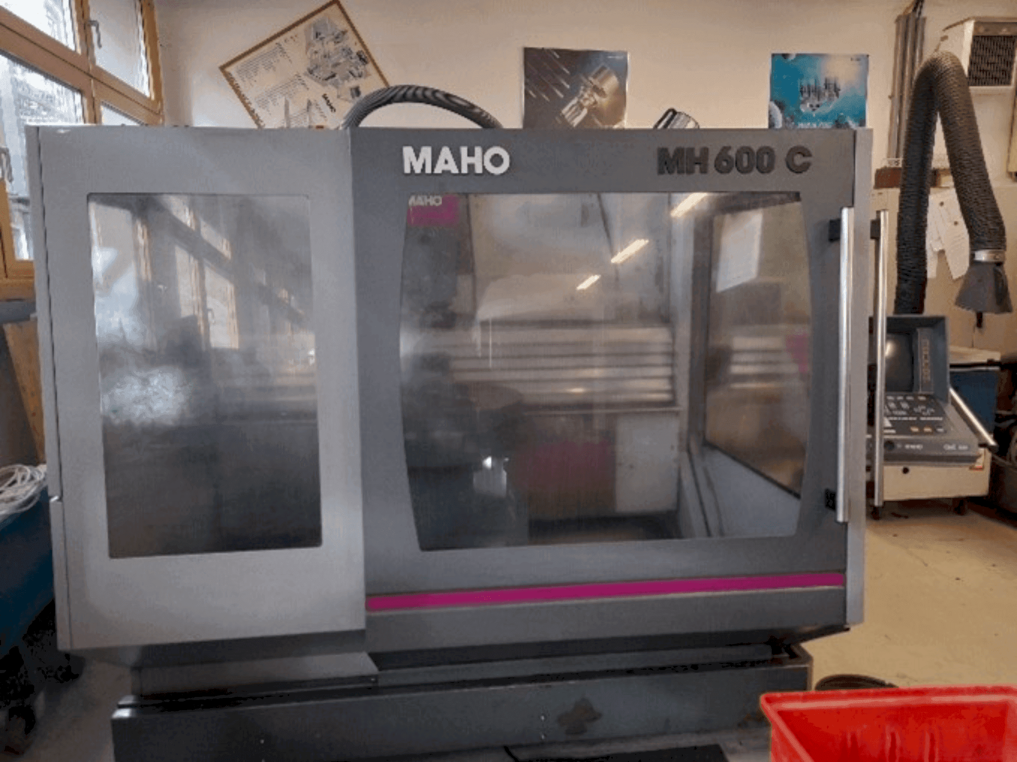 MAHO MH 600 C-maskinen framifrån