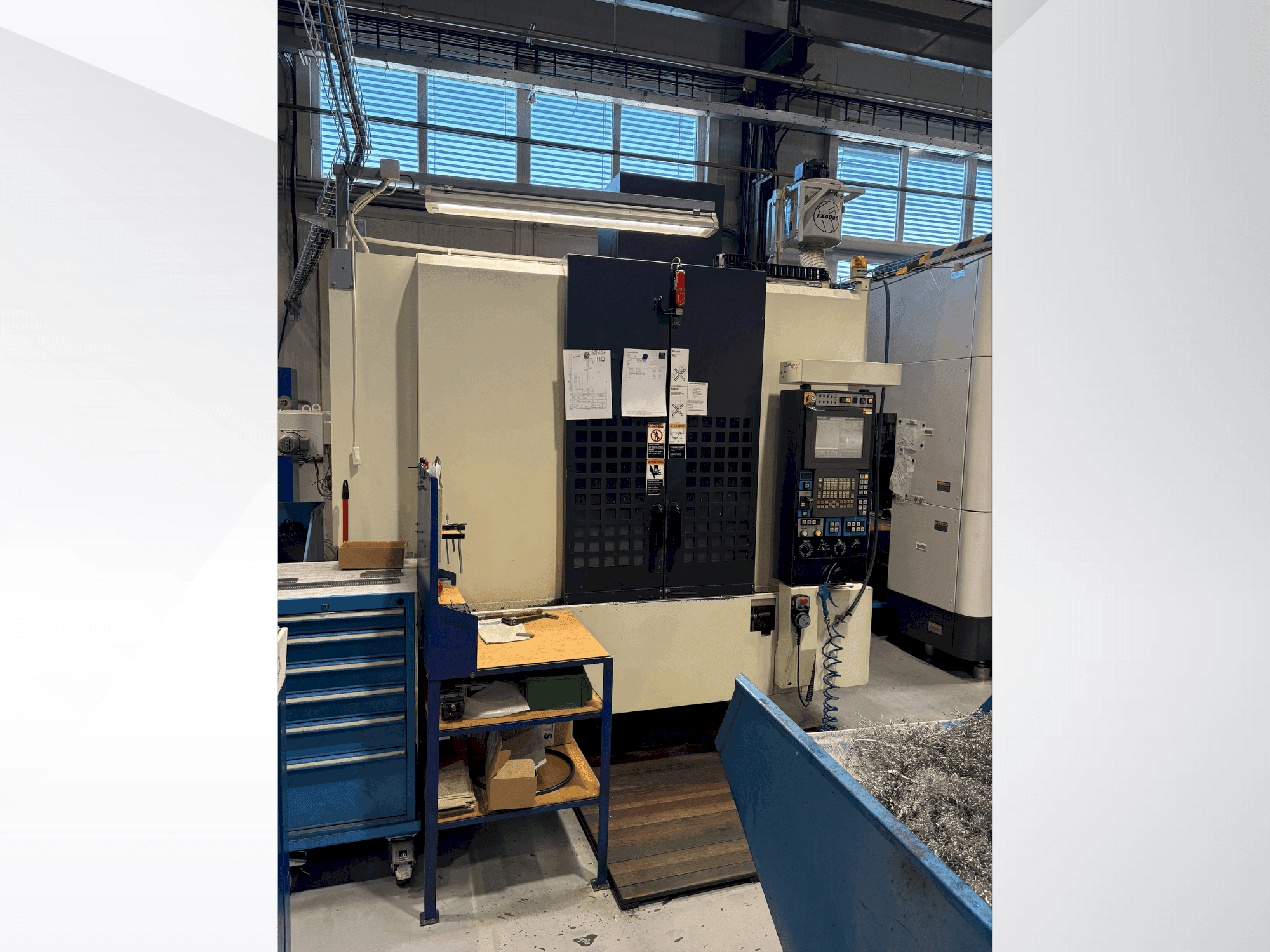 Makino S56-maskinen framifrån